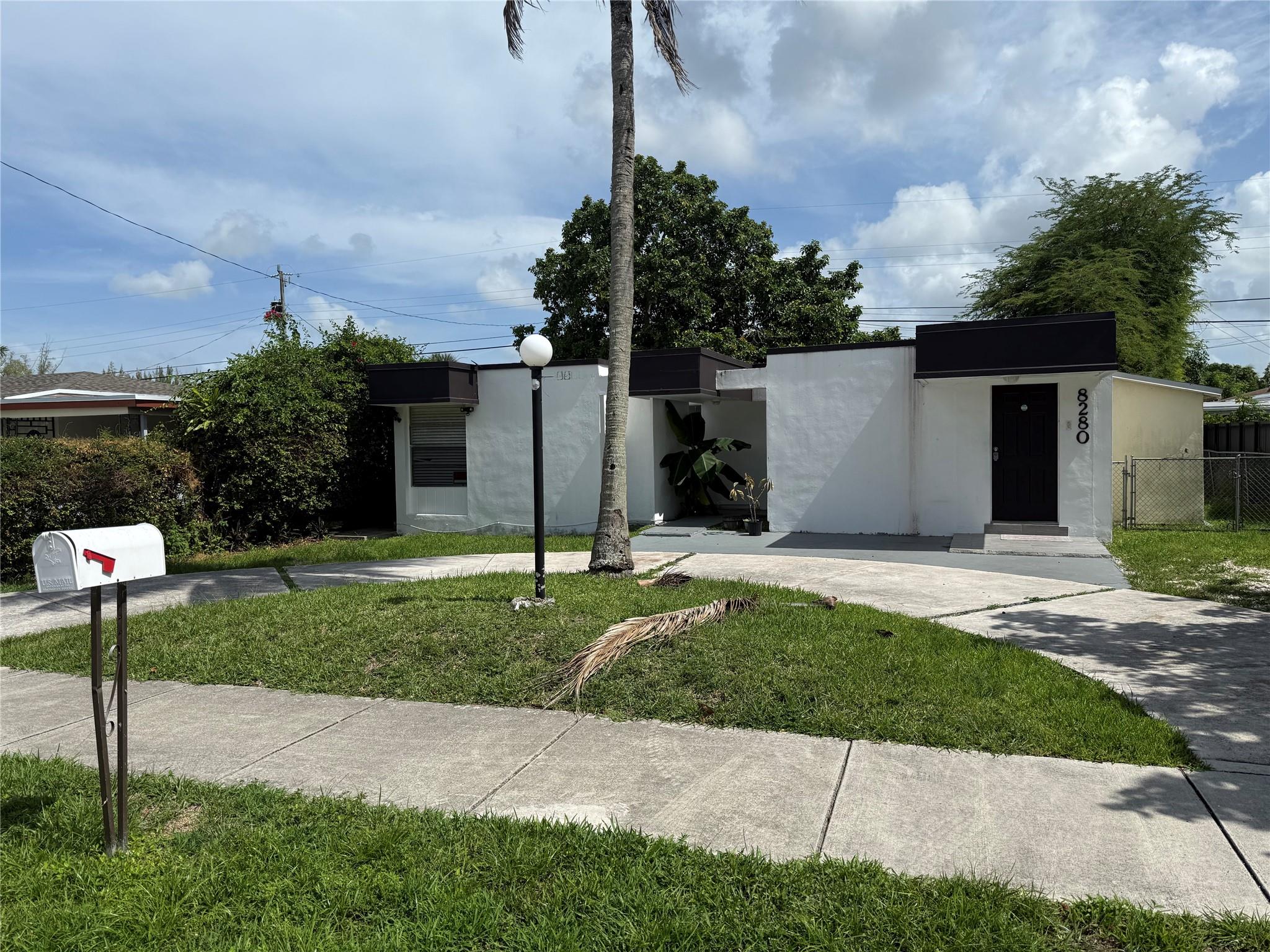 Fixer Upper in Tropical Park with a unique shape, priced well below other listings. Easy to show. New roof done by a commercial company with lifetime warranty on materials, AC/electrical/plumbing all in working order, should qualify for a mortgage!