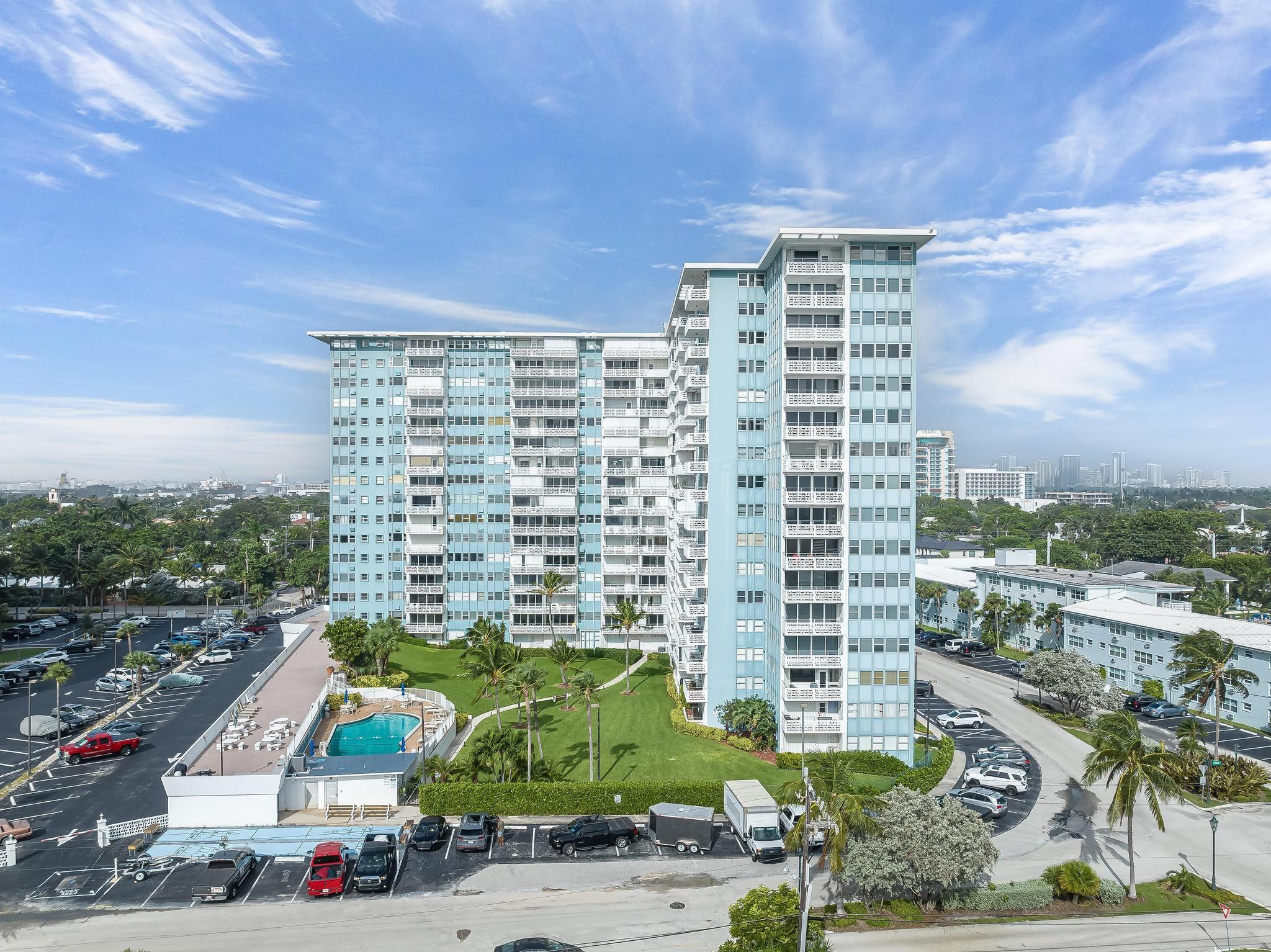 Breakwater Towers - Residential