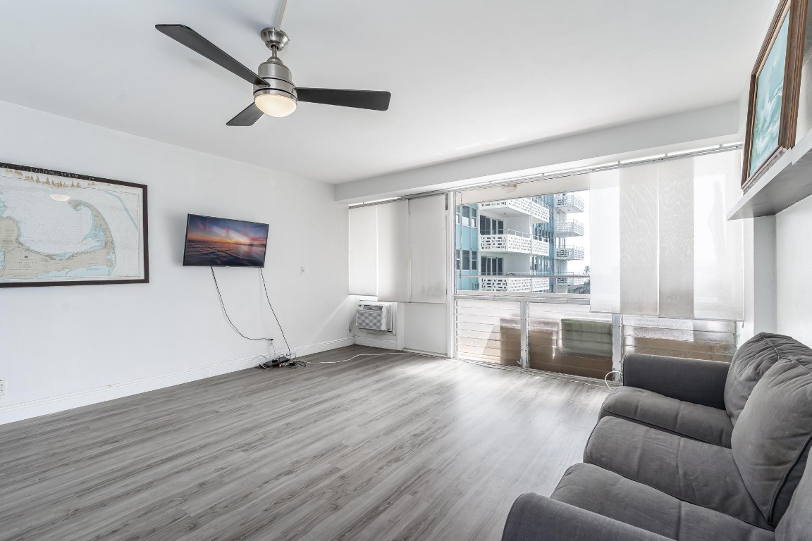 Breakwater Towers - Residential