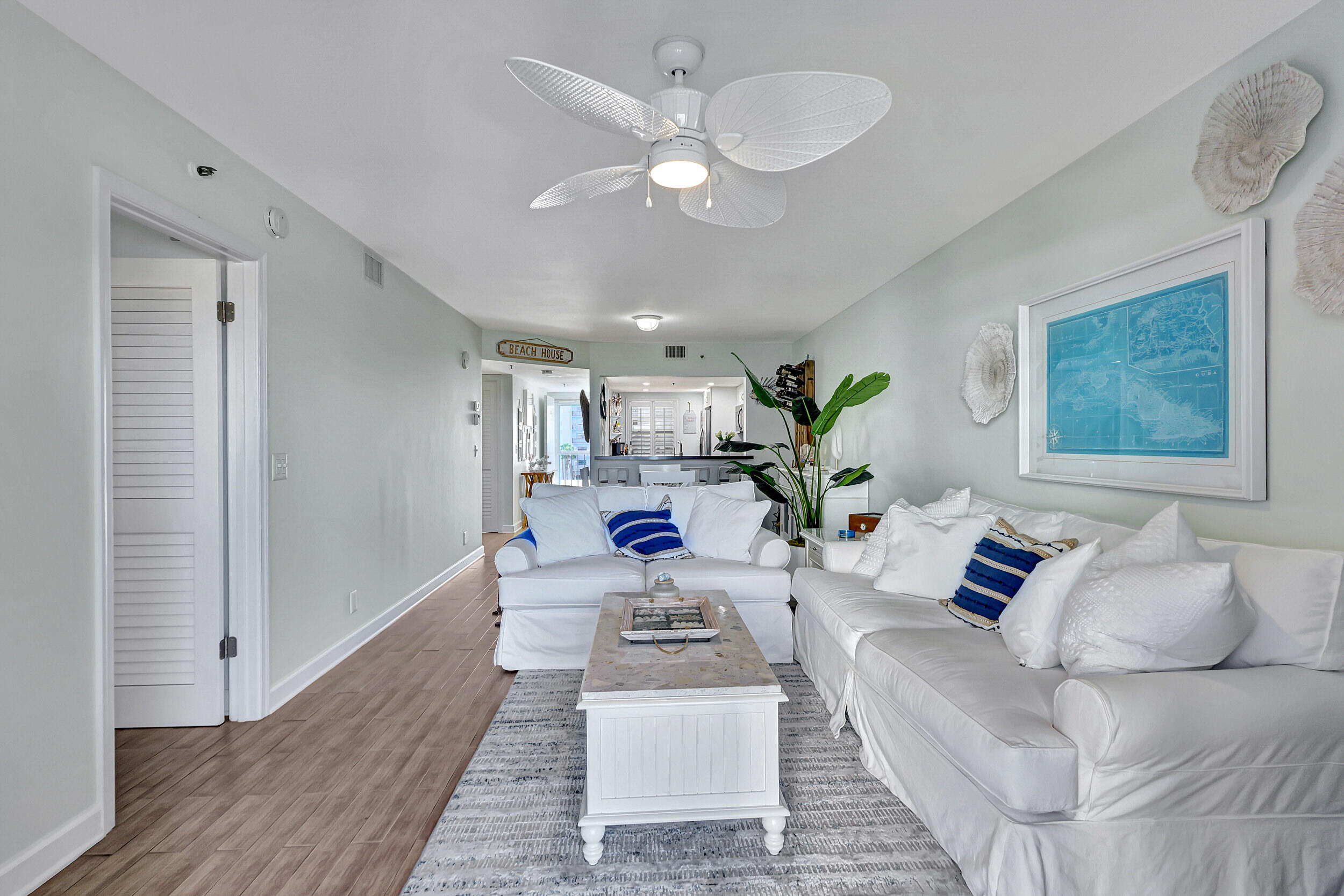 OCEAN HARBOUR CONDOMINIUM D - Residential Lease