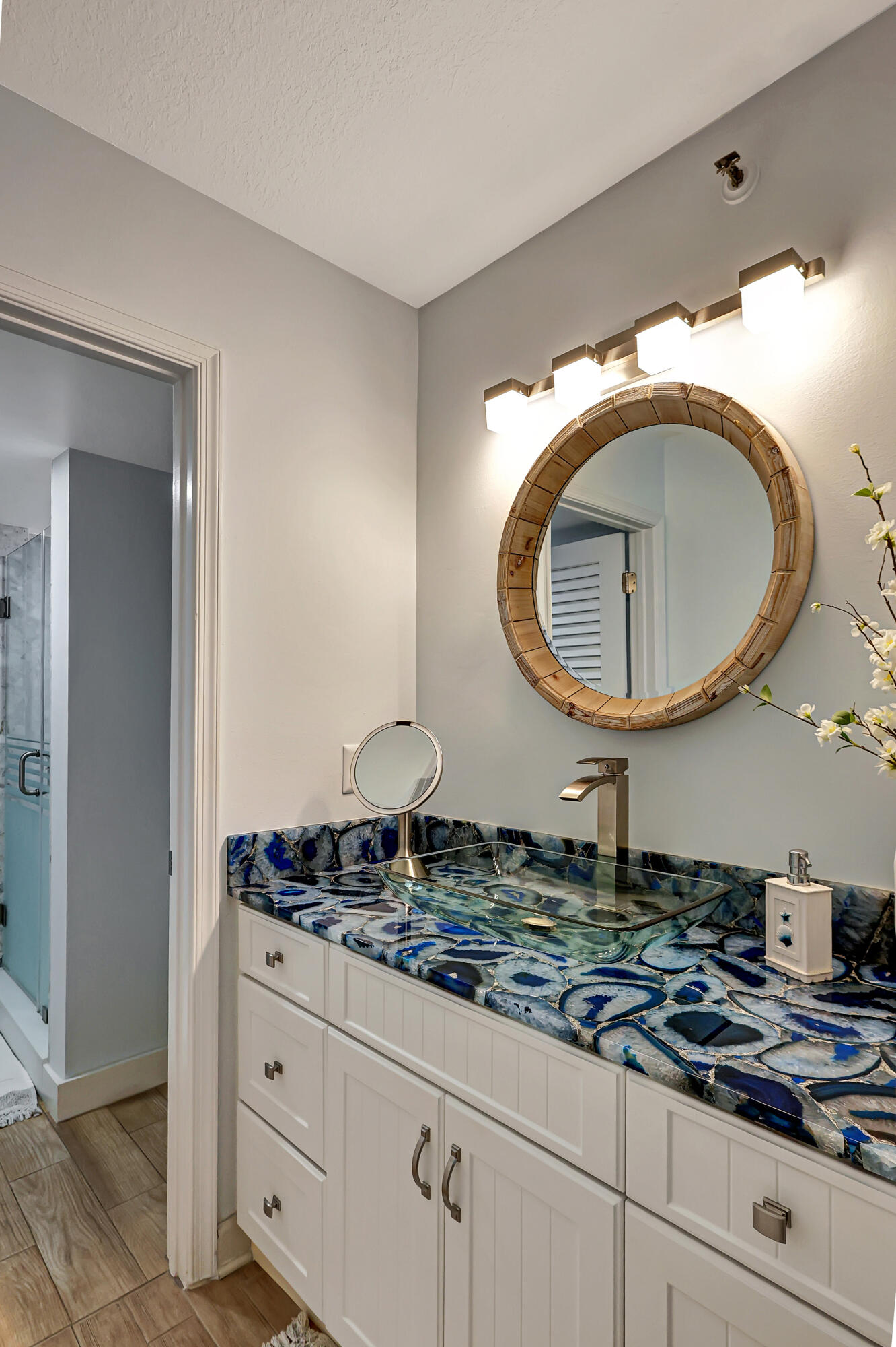 OCEAN HARBOUR CONDOMINIUM D - Residential Lease