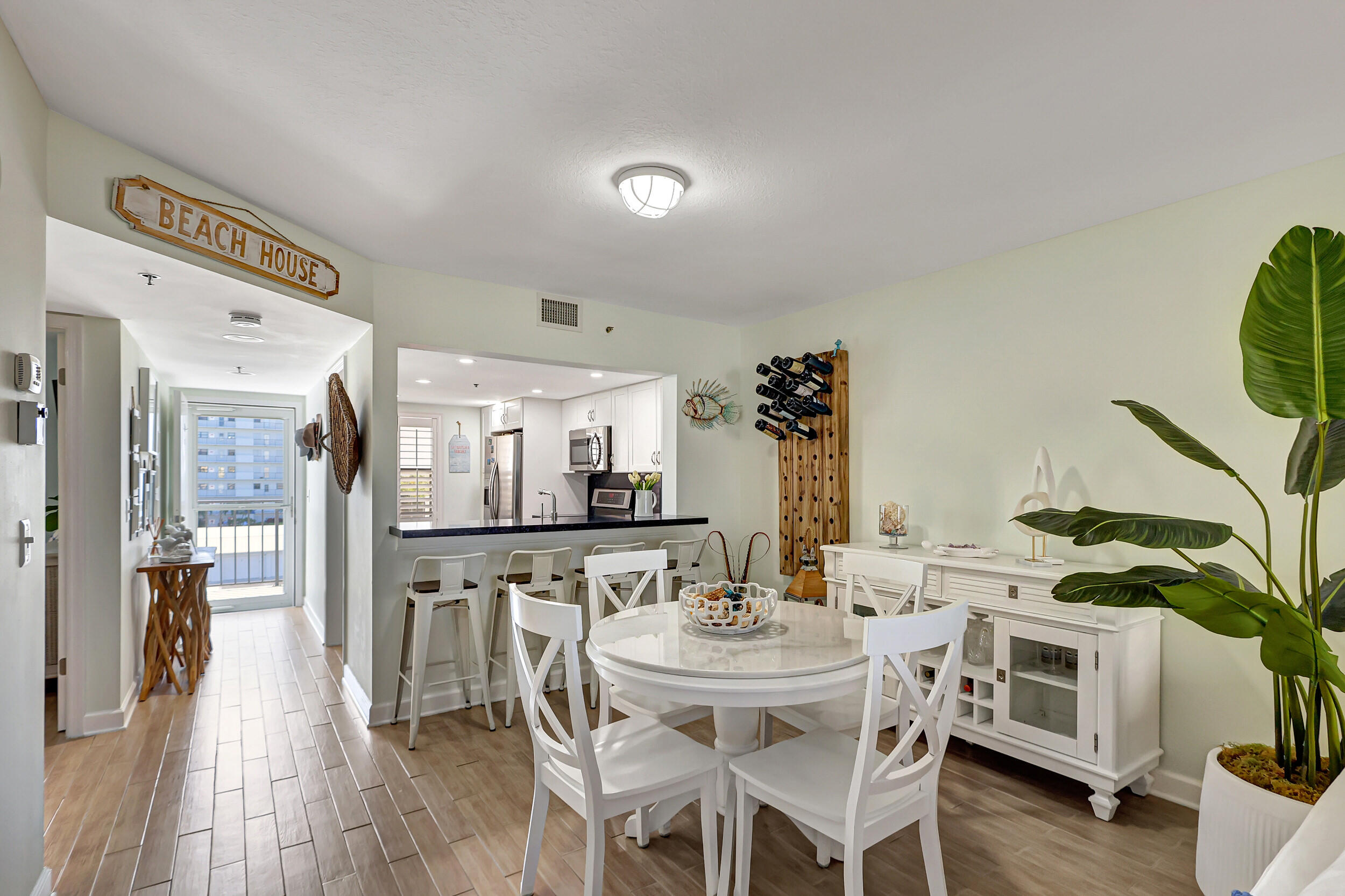 OCEAN HARBOUR CONDOMINIUM D - Residential Lease