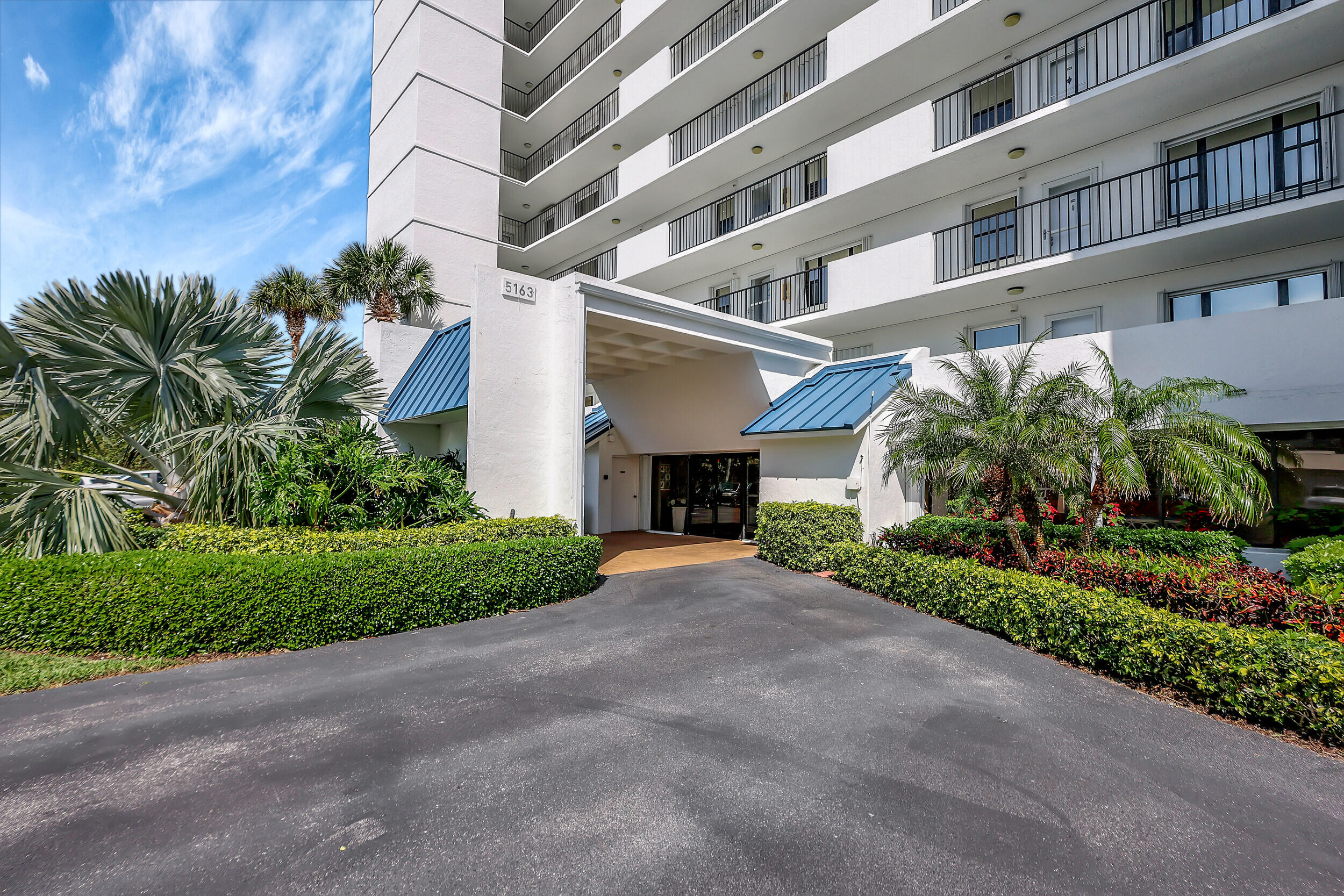 OCEAN HARBOUR CONDOMINIUM D - Residential Lease