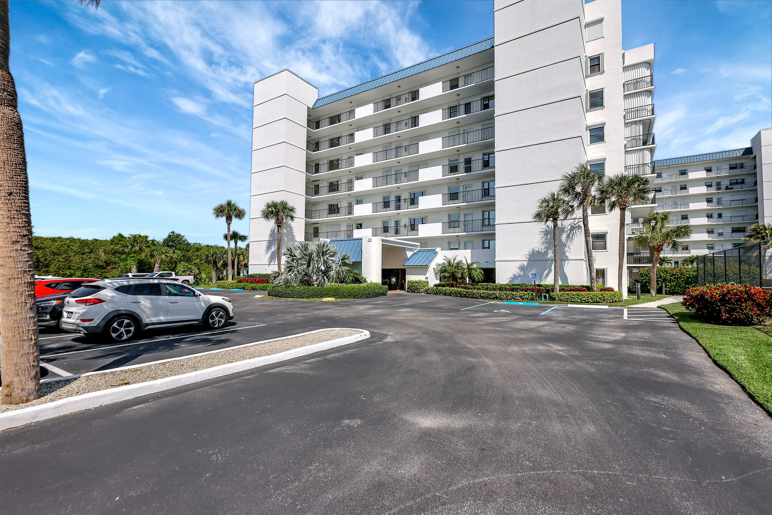 OCEAN HARBOUR CONDOMINIUM D - Residential Lease