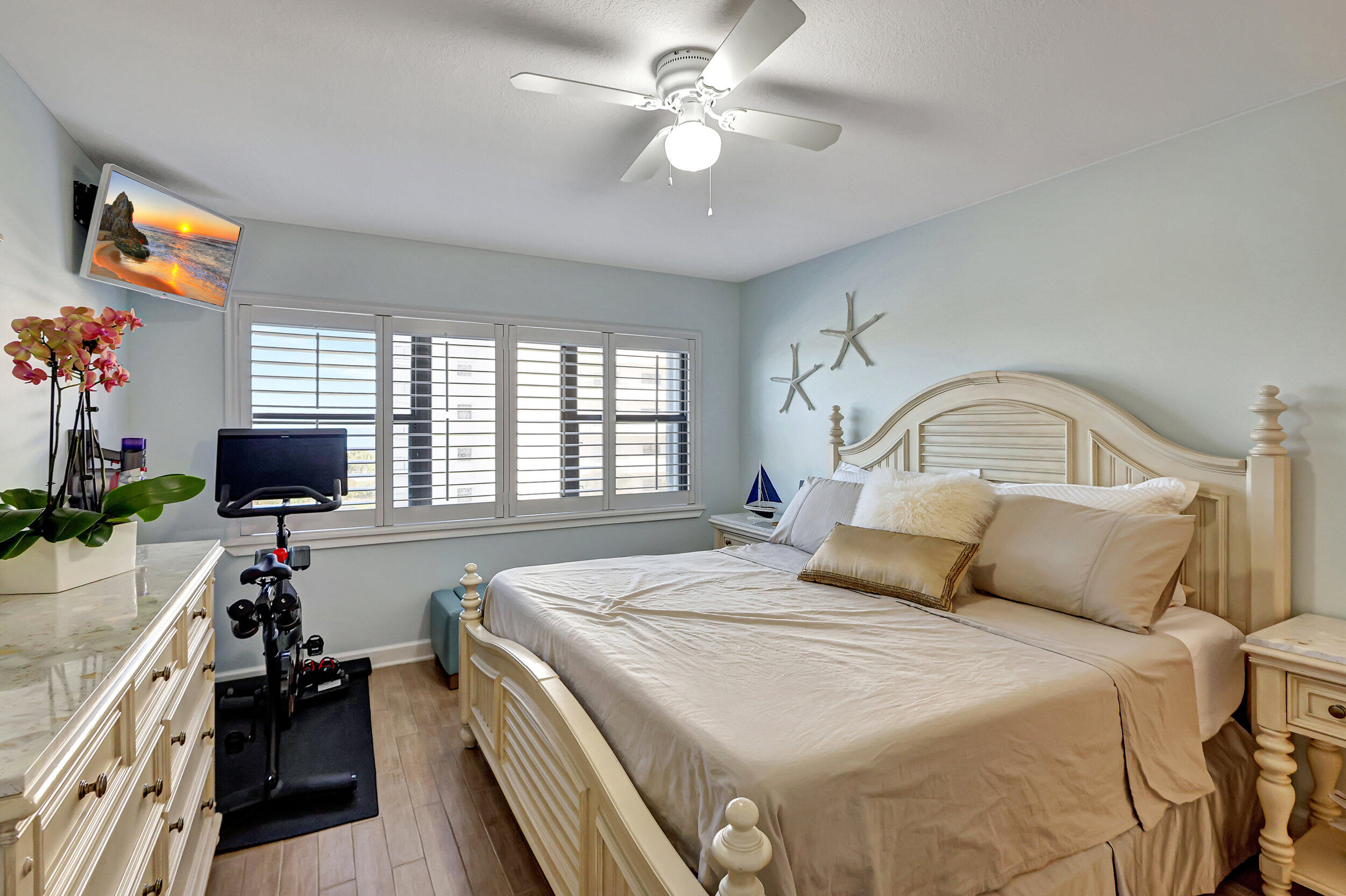OCEAN HARBOUR CONDOMINIUM D - Residential Lease