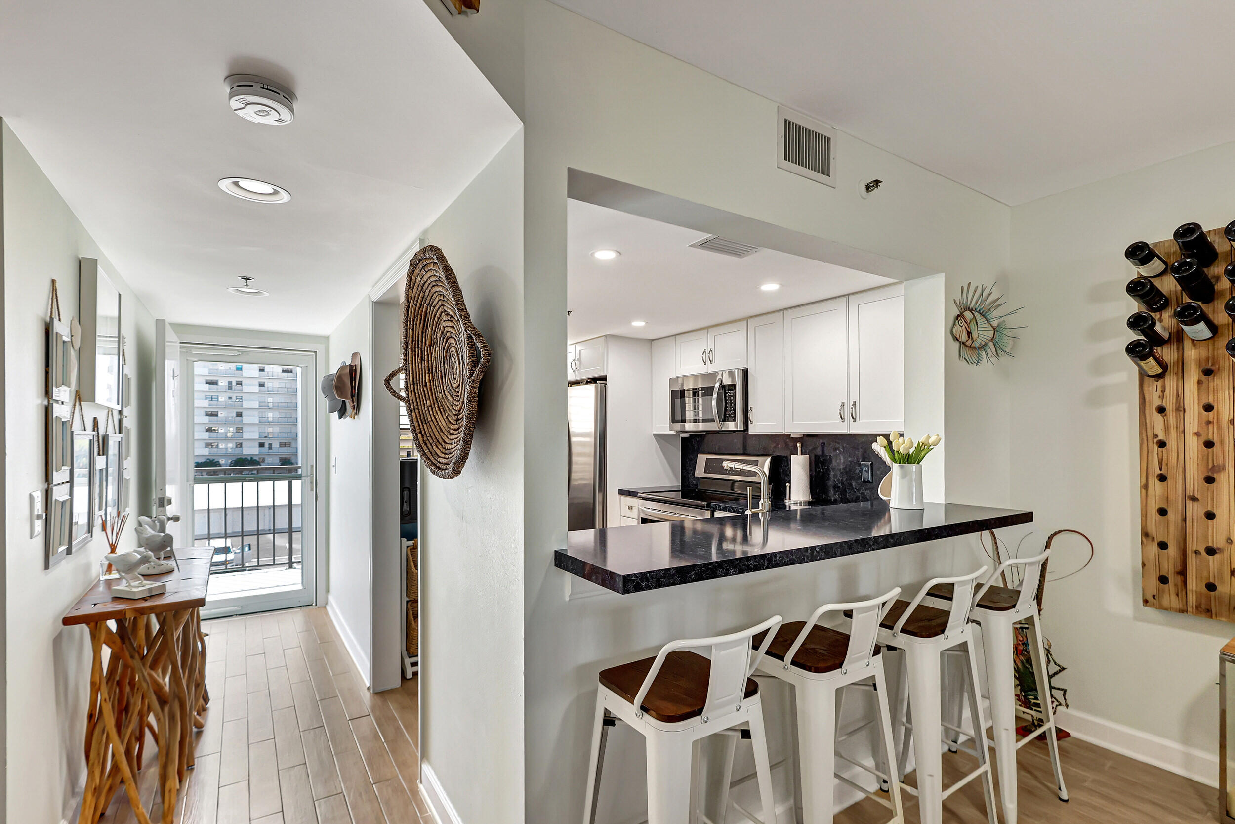 OCEAN HARBOUR CONDOMINIUM D - Residential Lease