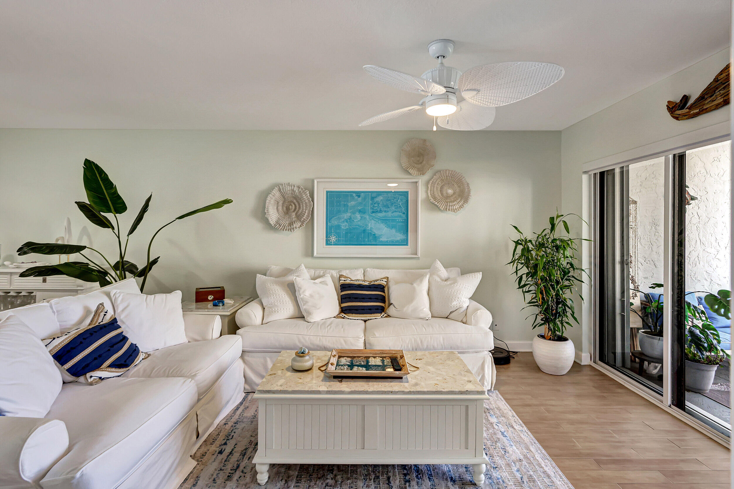 OCEAN HARBOUR CONDOMINIUM D - Residential Lease