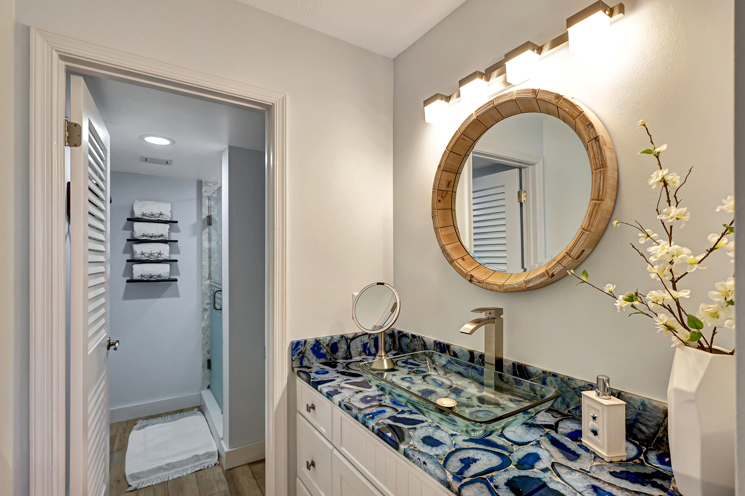 OCEAN HARBOUR CONDOMINIUM D - Residential Lease