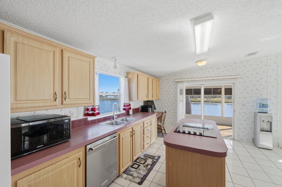 THE PRESERVE AT SAVANNA CLUB - Residential