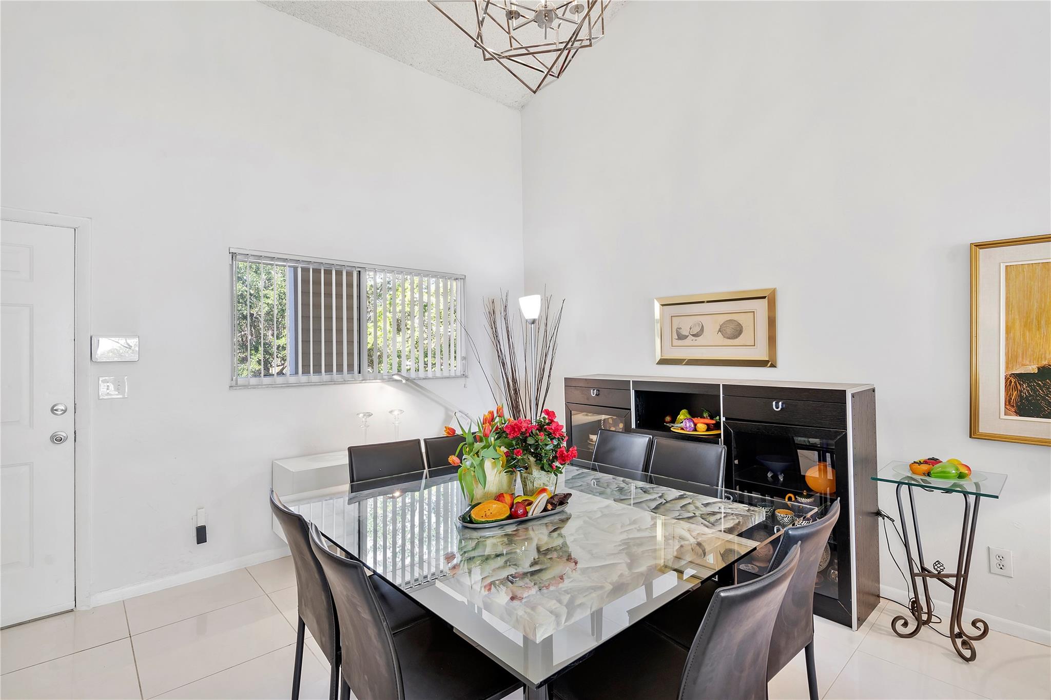 3457 NW 44th St 202