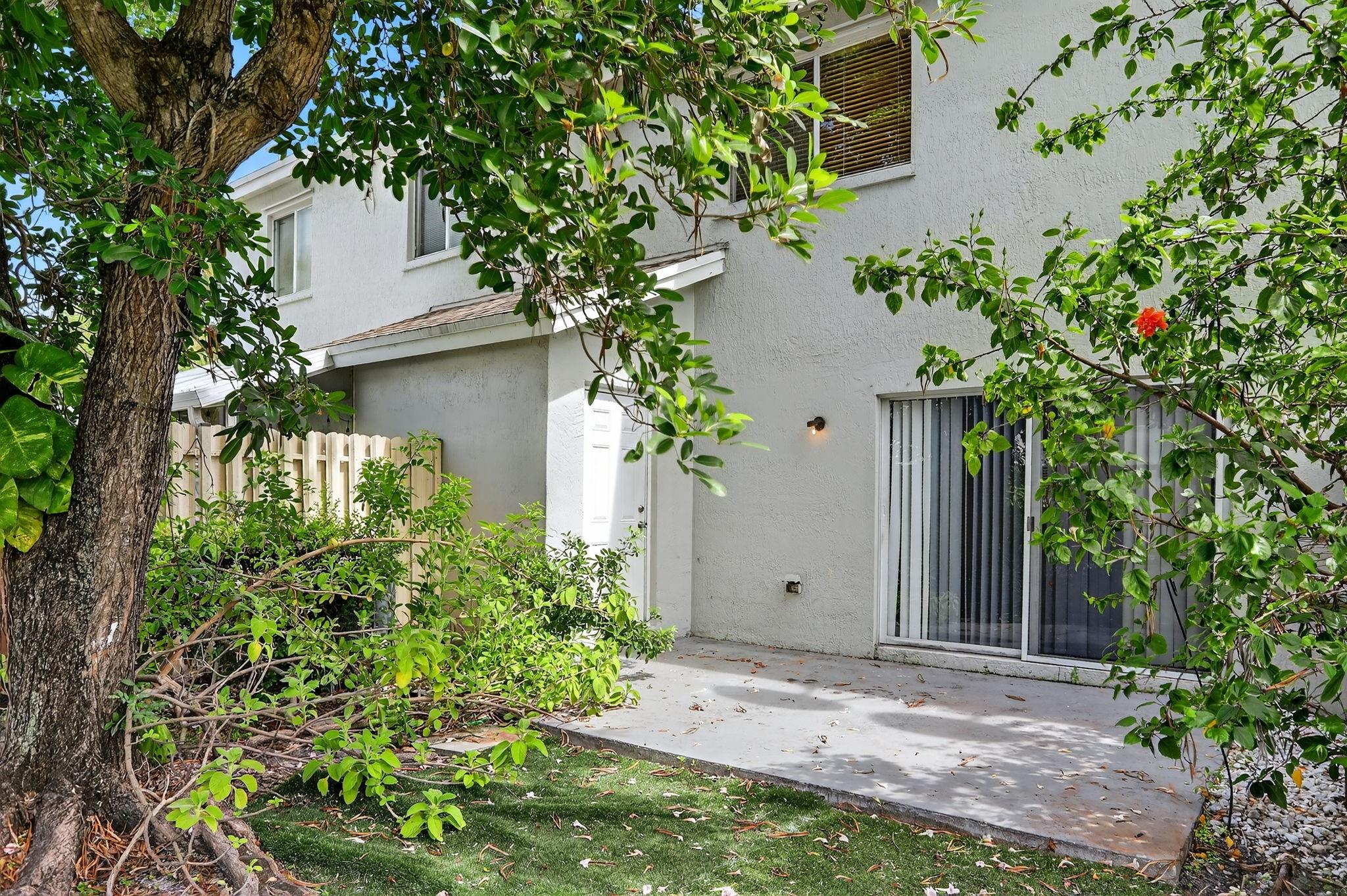 4761 SW 14th PLACE 4761