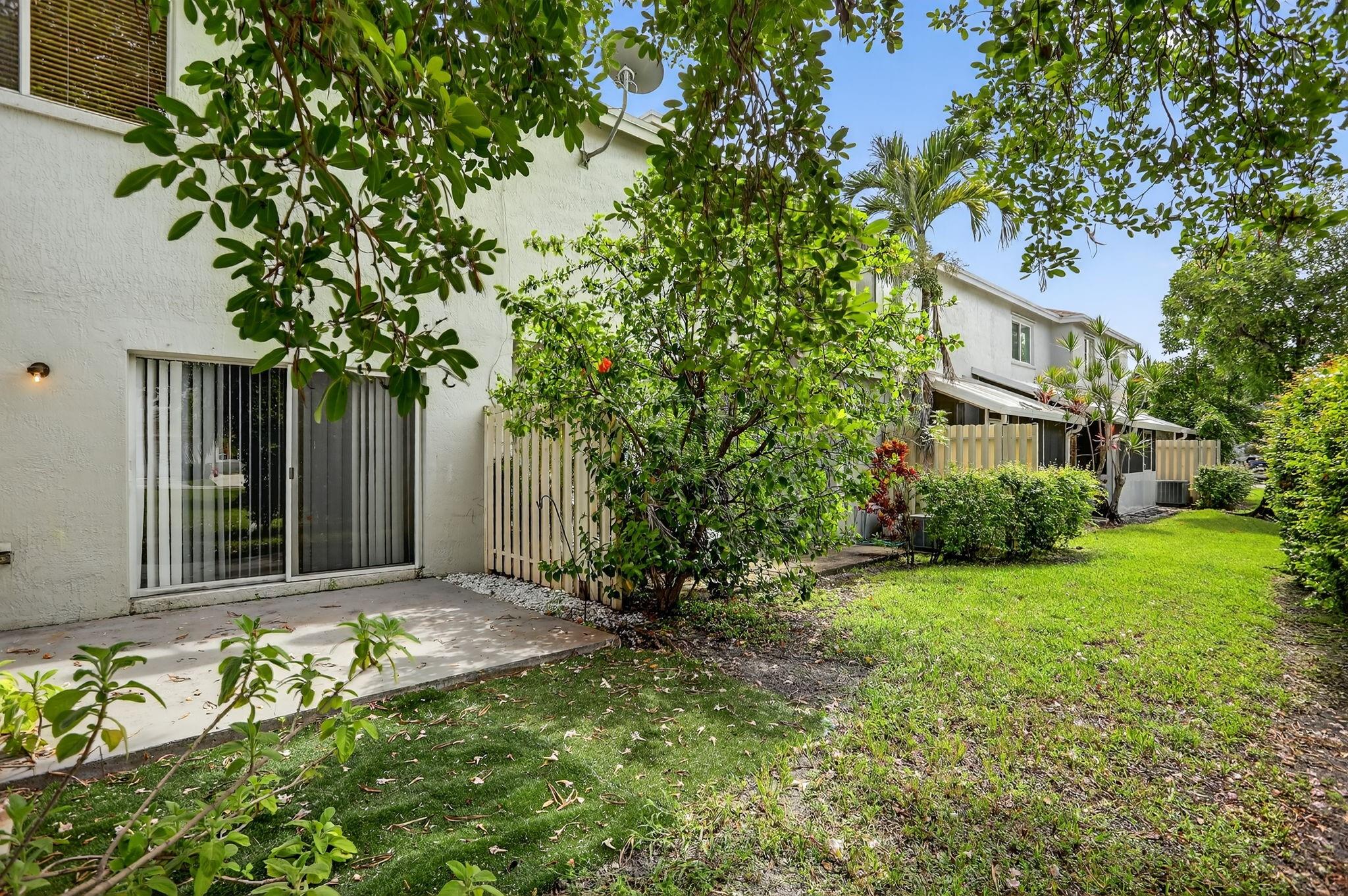 4761 SW 14th PLACE 4761