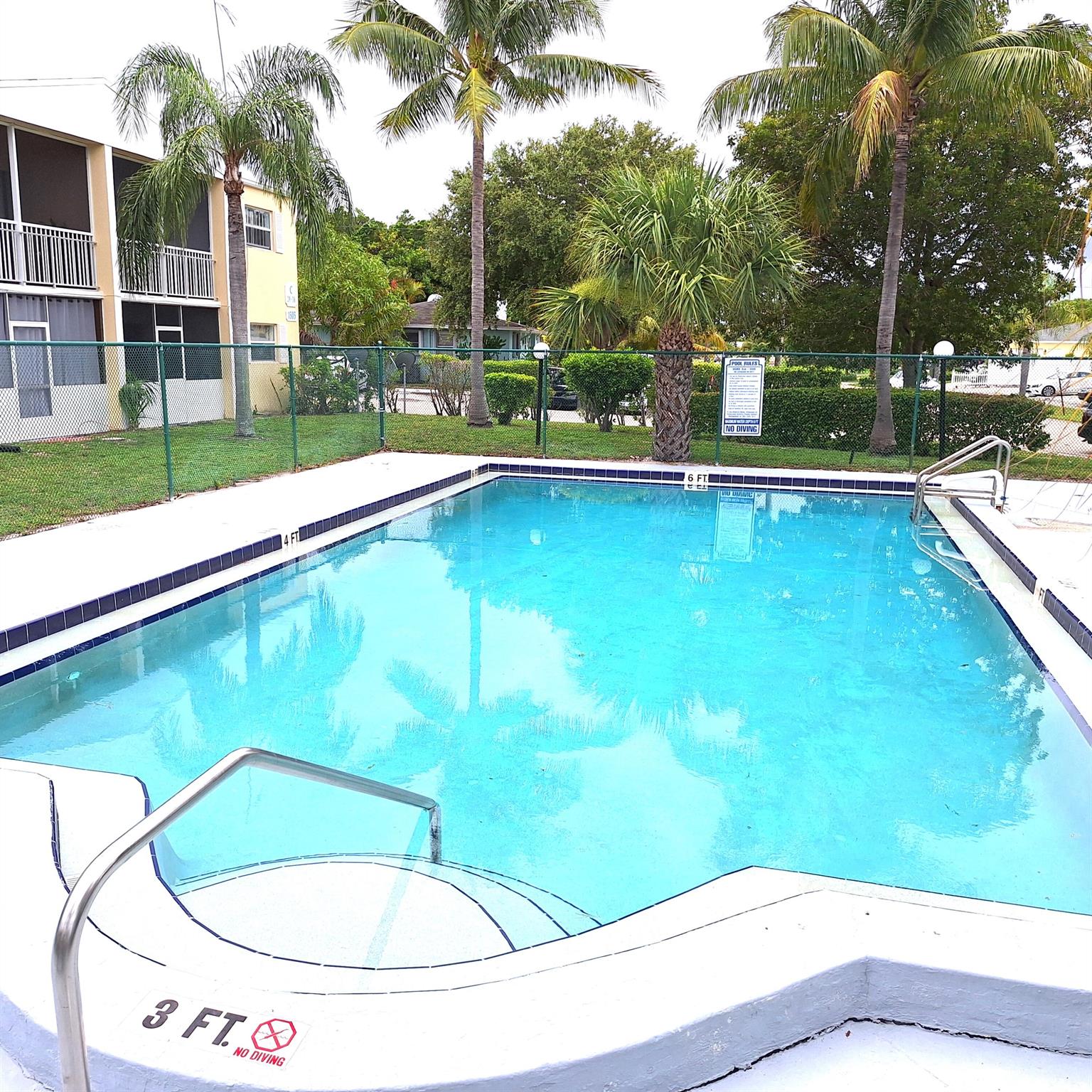 APARTMENTS AT TIMBERLAKE - Residential