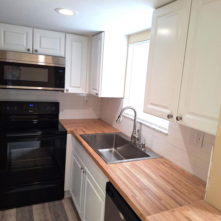 This condo has been remodeled and is completely clean. Great location and proximity to all of the area's attractions and beaches.  Good schools and community.  Super investment opportunity for rental as well.