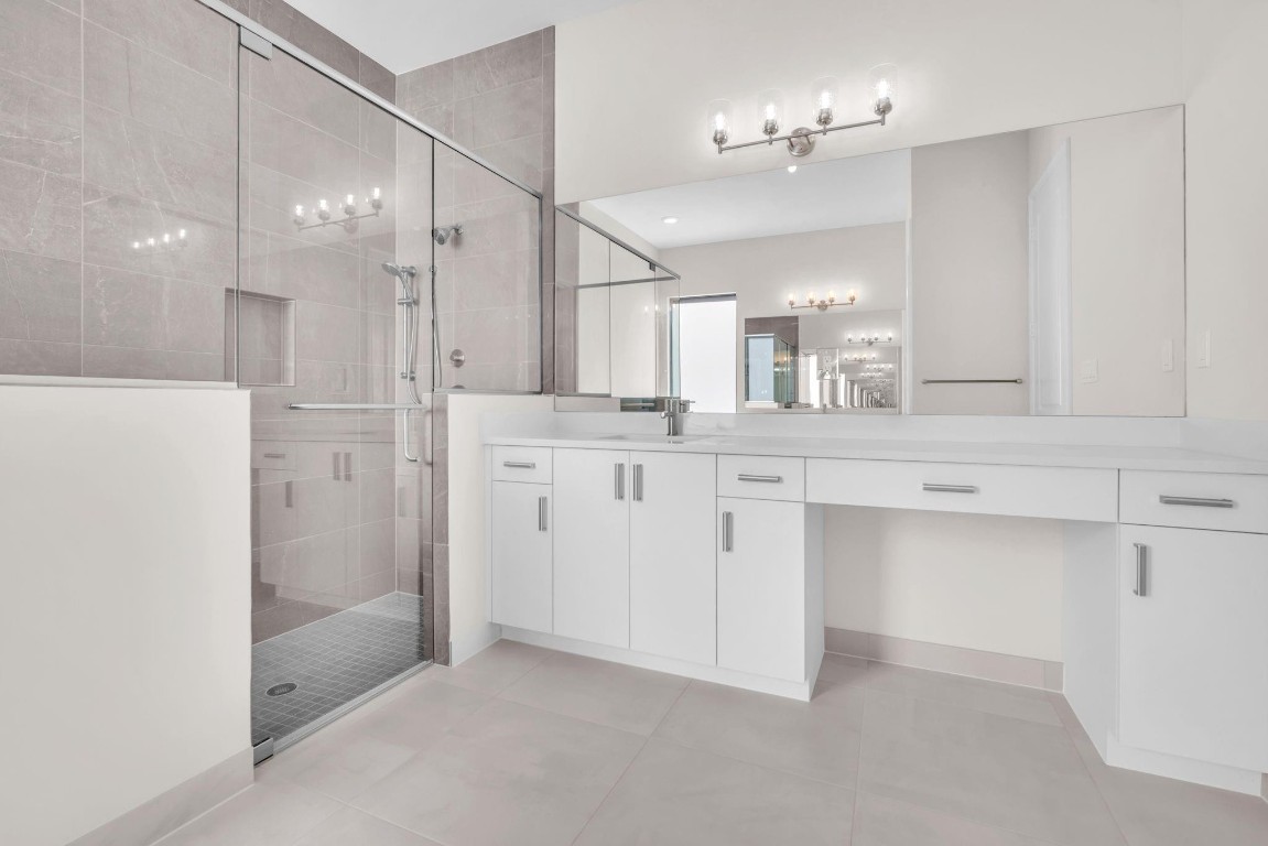 Valencia Grand - Residential Lease