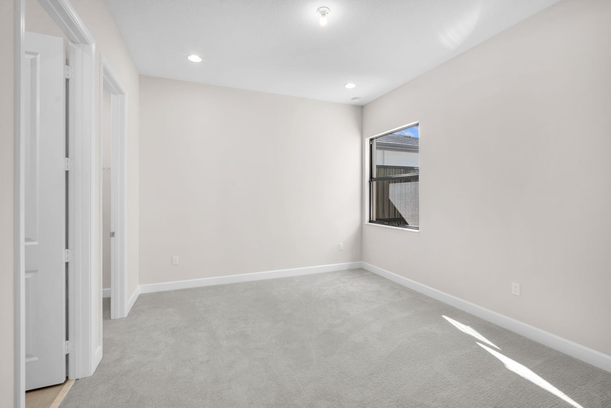 Valencia Grand - Residential Lease