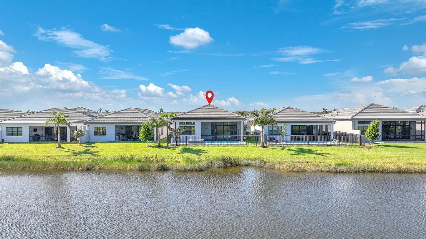 Valencia Grand - Residential Lease