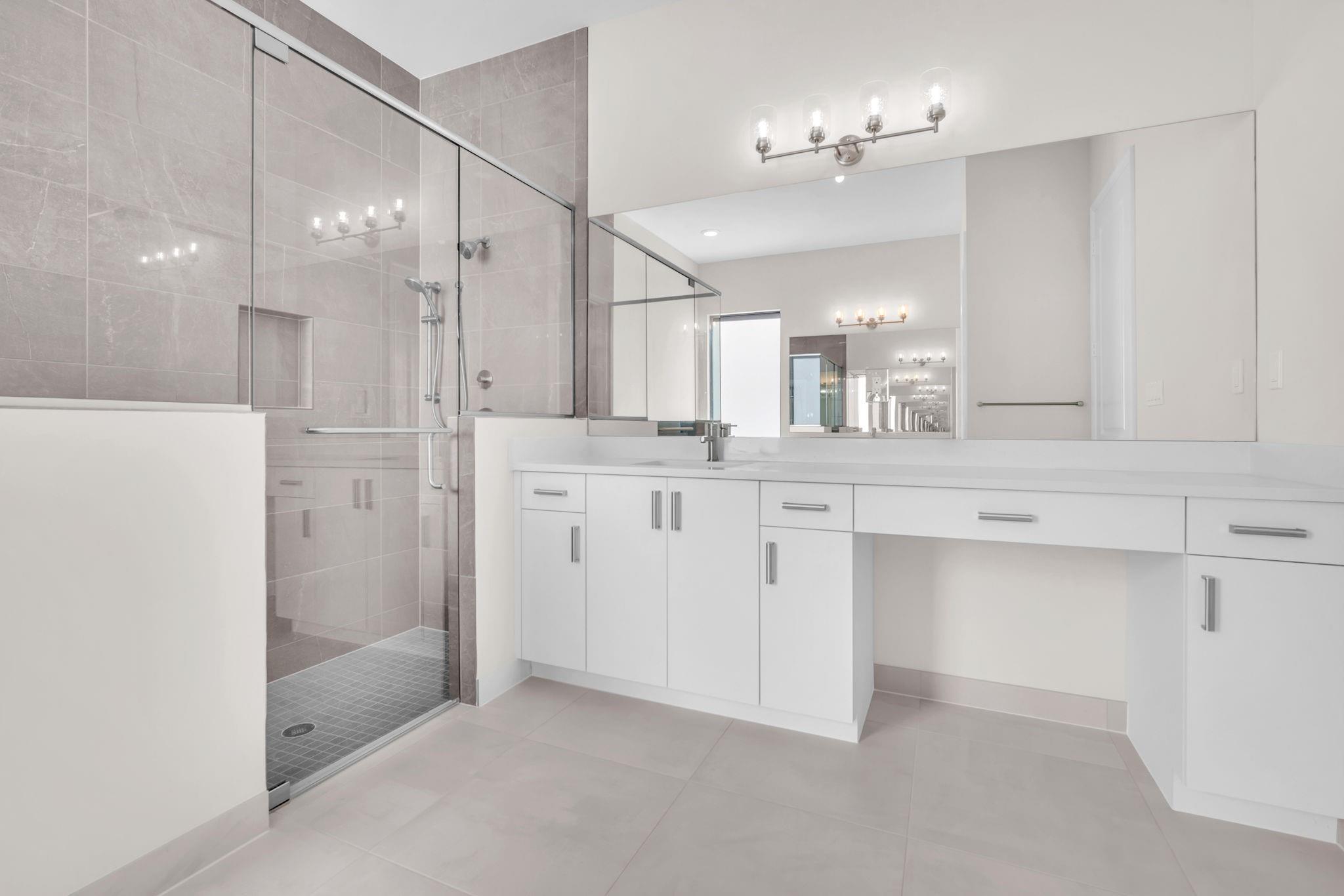 Valencia Grand - Residential Lease