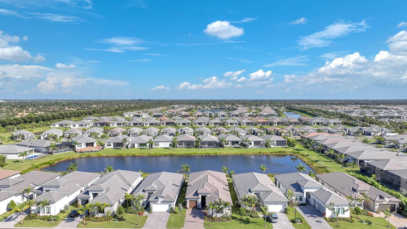 Valencia Grand - Residential Lease