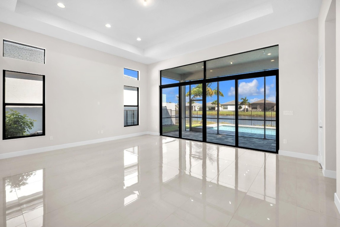 Valencia Grand - Residential Lease