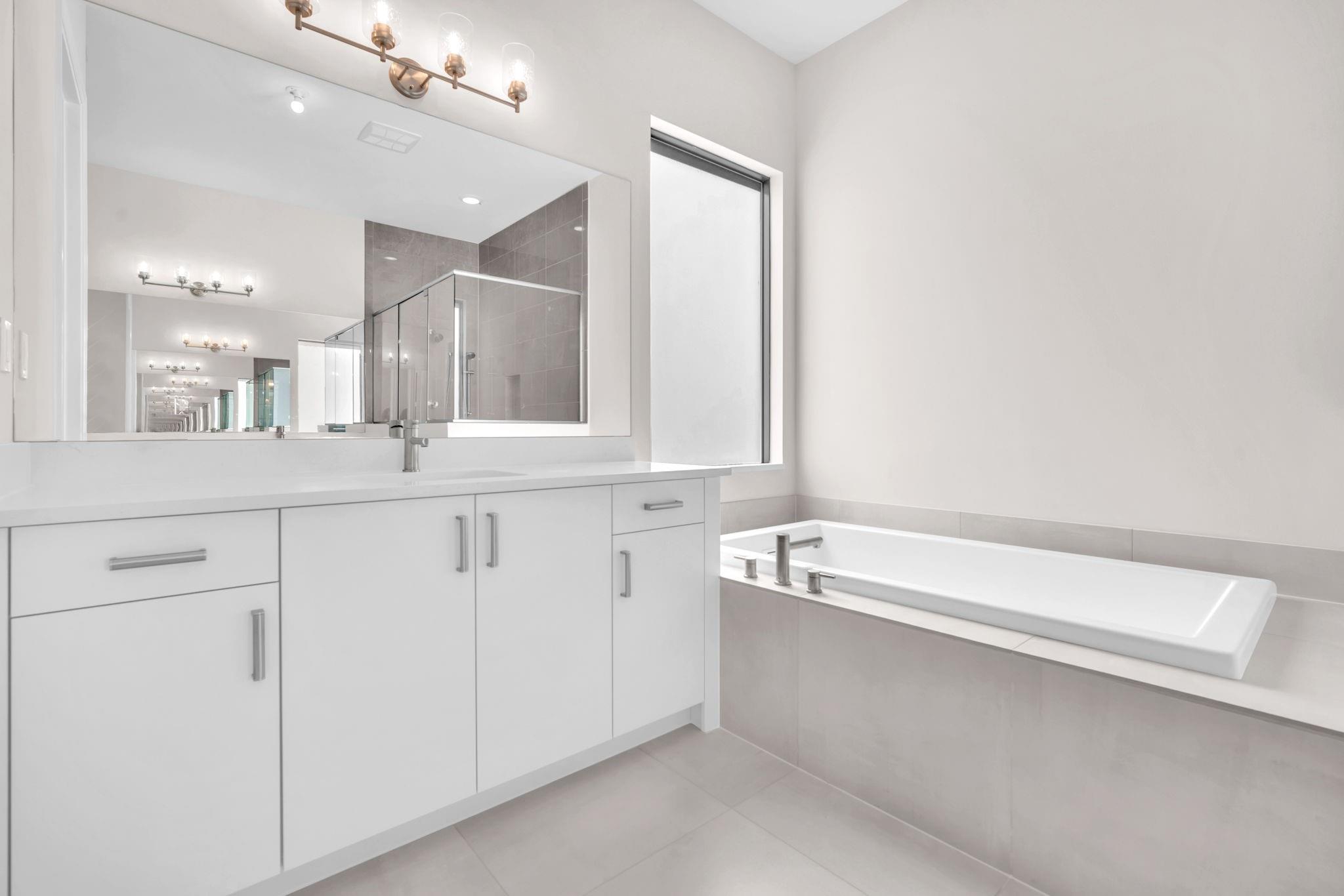 Valencia Grand - Residential Lease