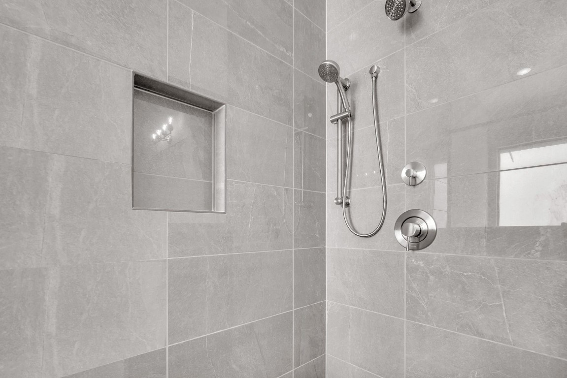 Valencia Grand - Residential Lease