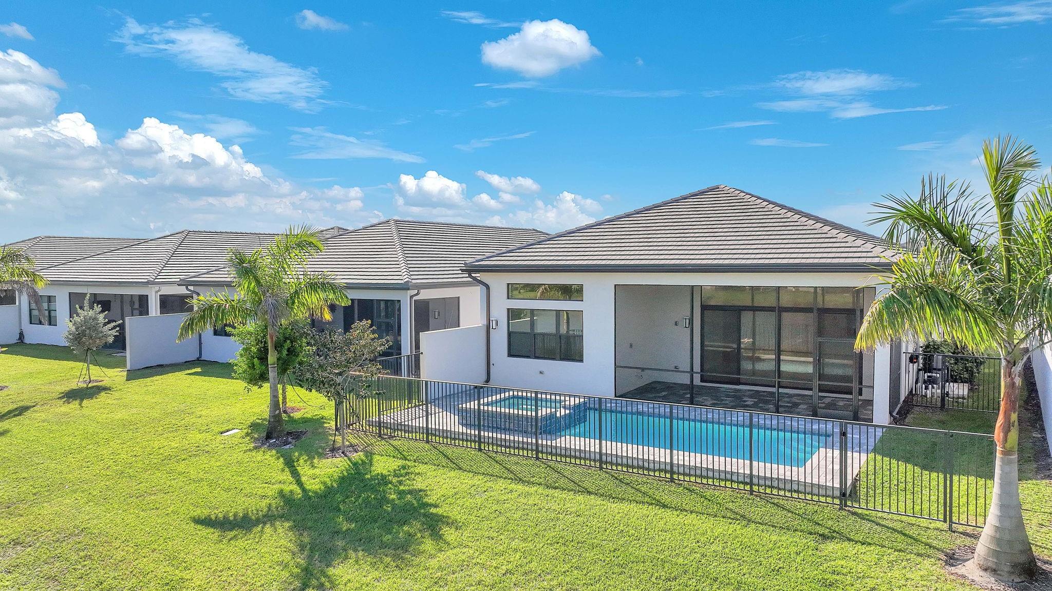 Valencia Grand - Residential Lease