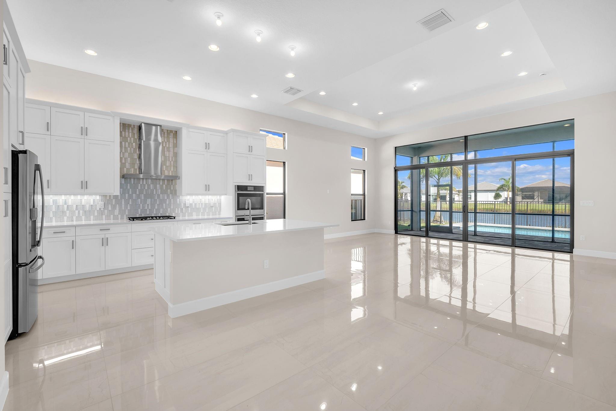 Valencia Grand - Residential Lease