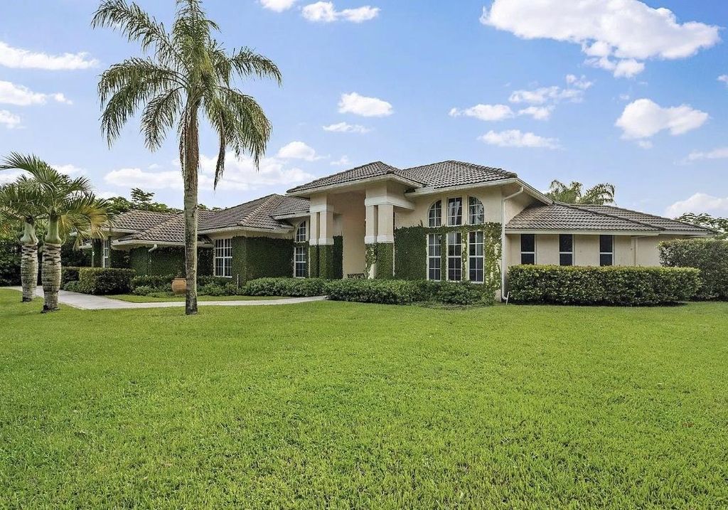 Photo of 3950 Fieldview Way, Wellington, FL 33414 (MLS # F10538451)