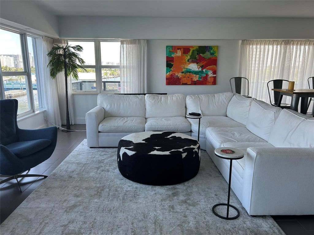 Photo of 5100 Dupont Boulevard #4A, Fort Lauderdale, FL 33308 (MLS # F10517736)