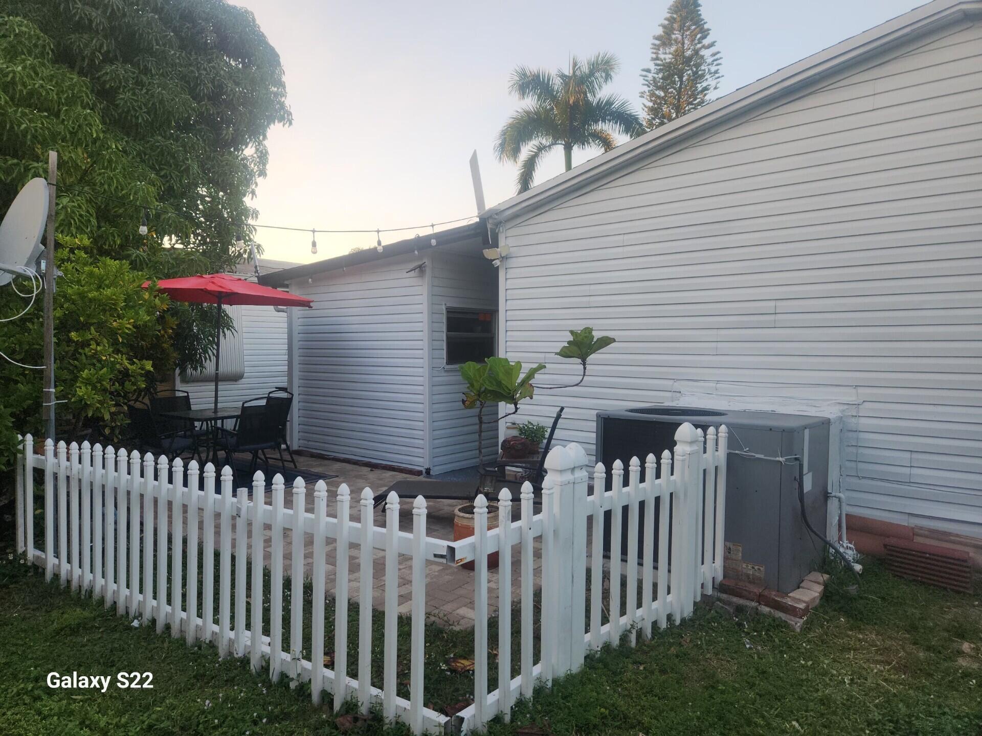 TALLOWWOOD ISLE - Residential