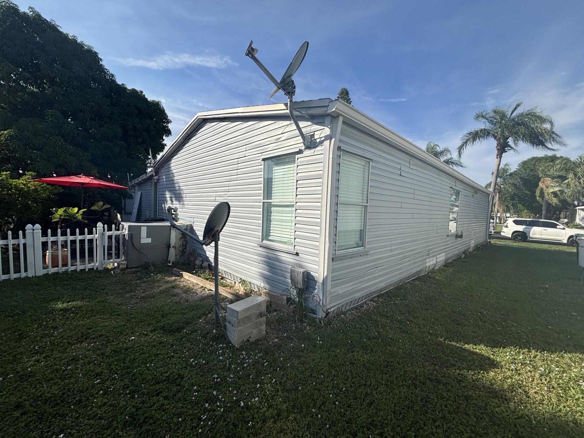 TALLOWWOOD ISLE - Residential