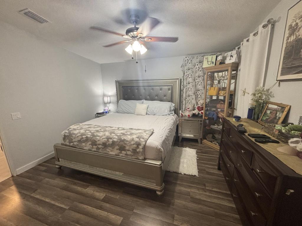 TALLOWWOOD ISLE - Residential