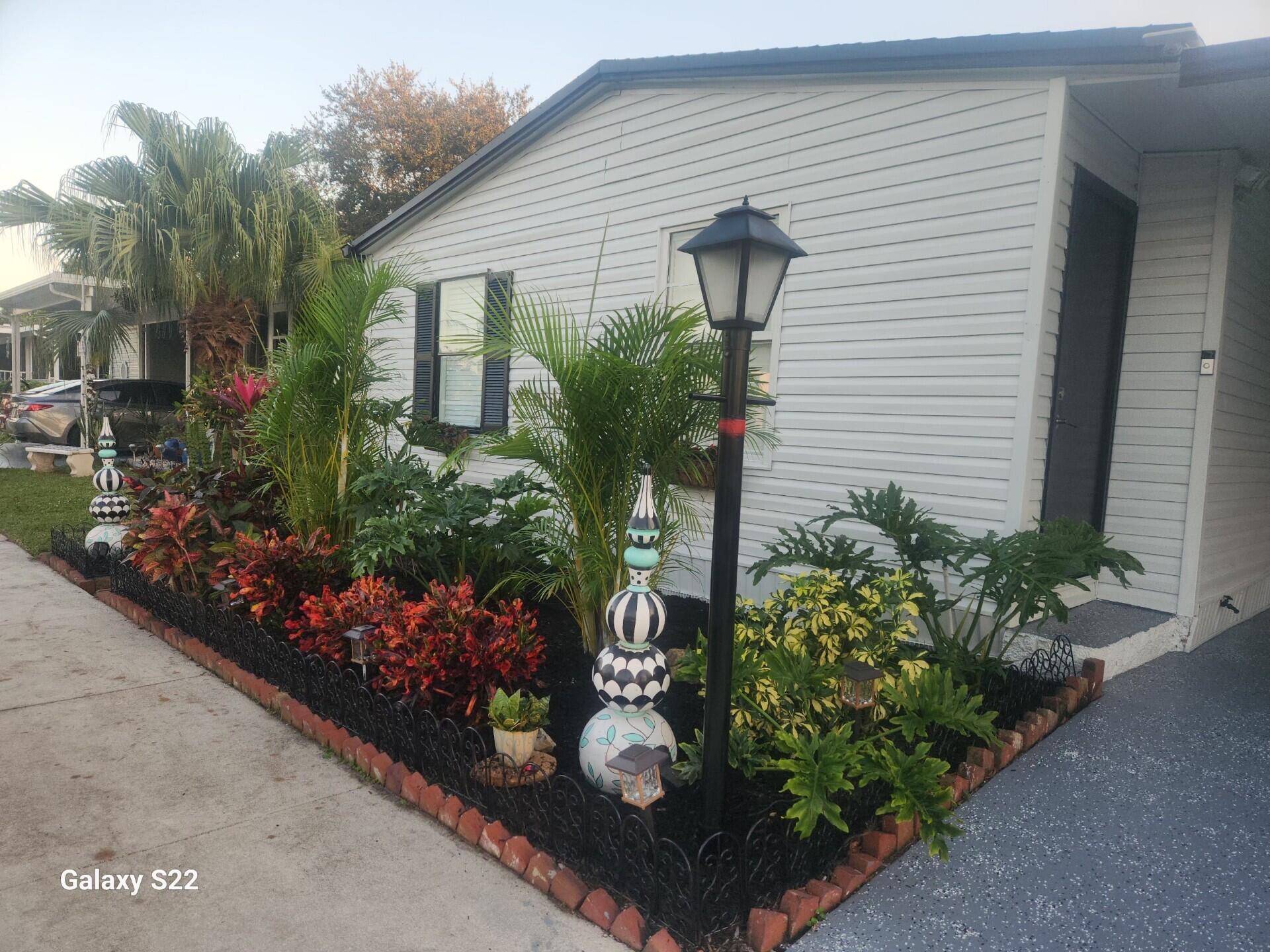 TALLOWWOOD ISLE - Residential