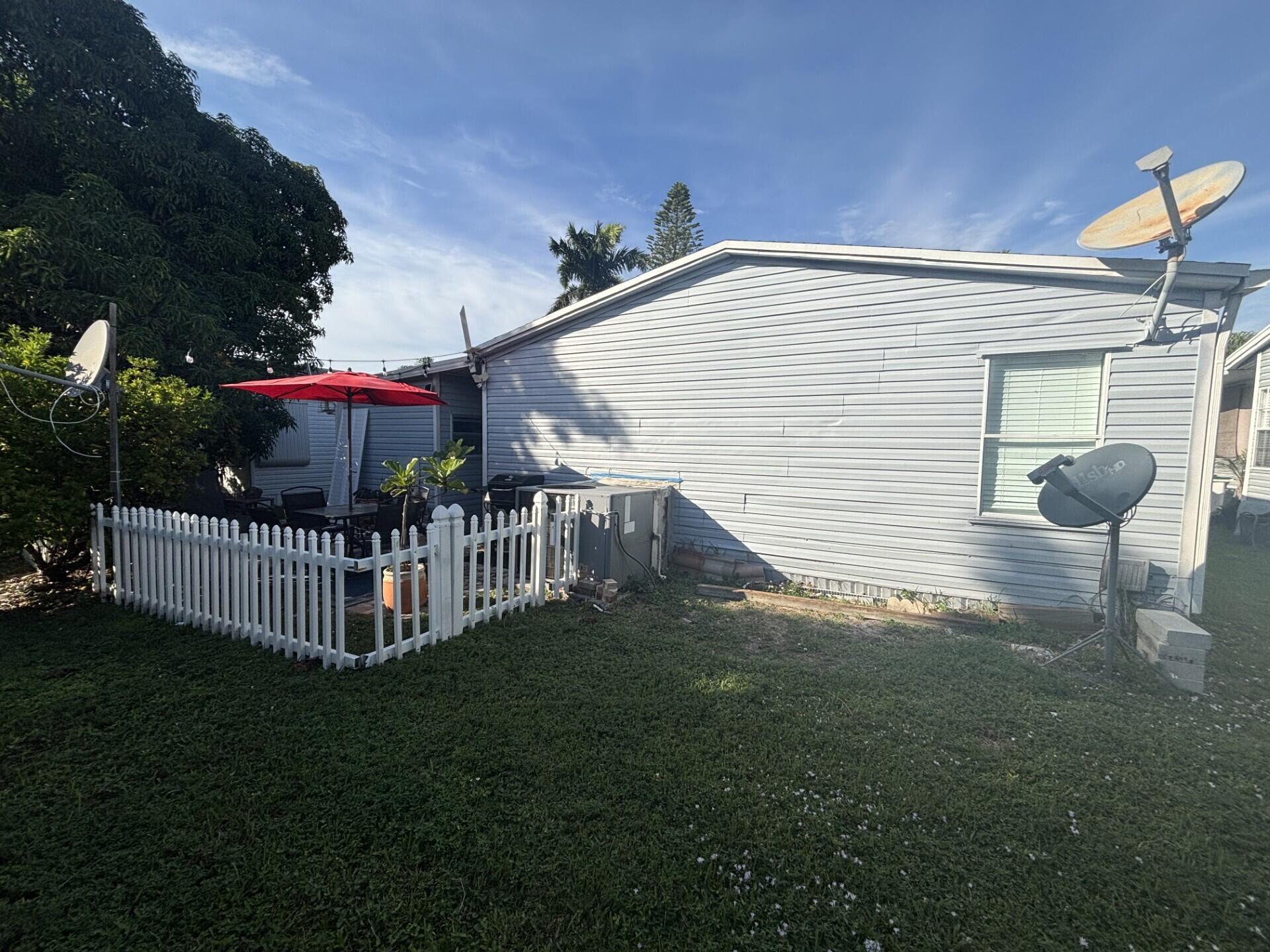 TALLOWWOOD ISLE - Residential