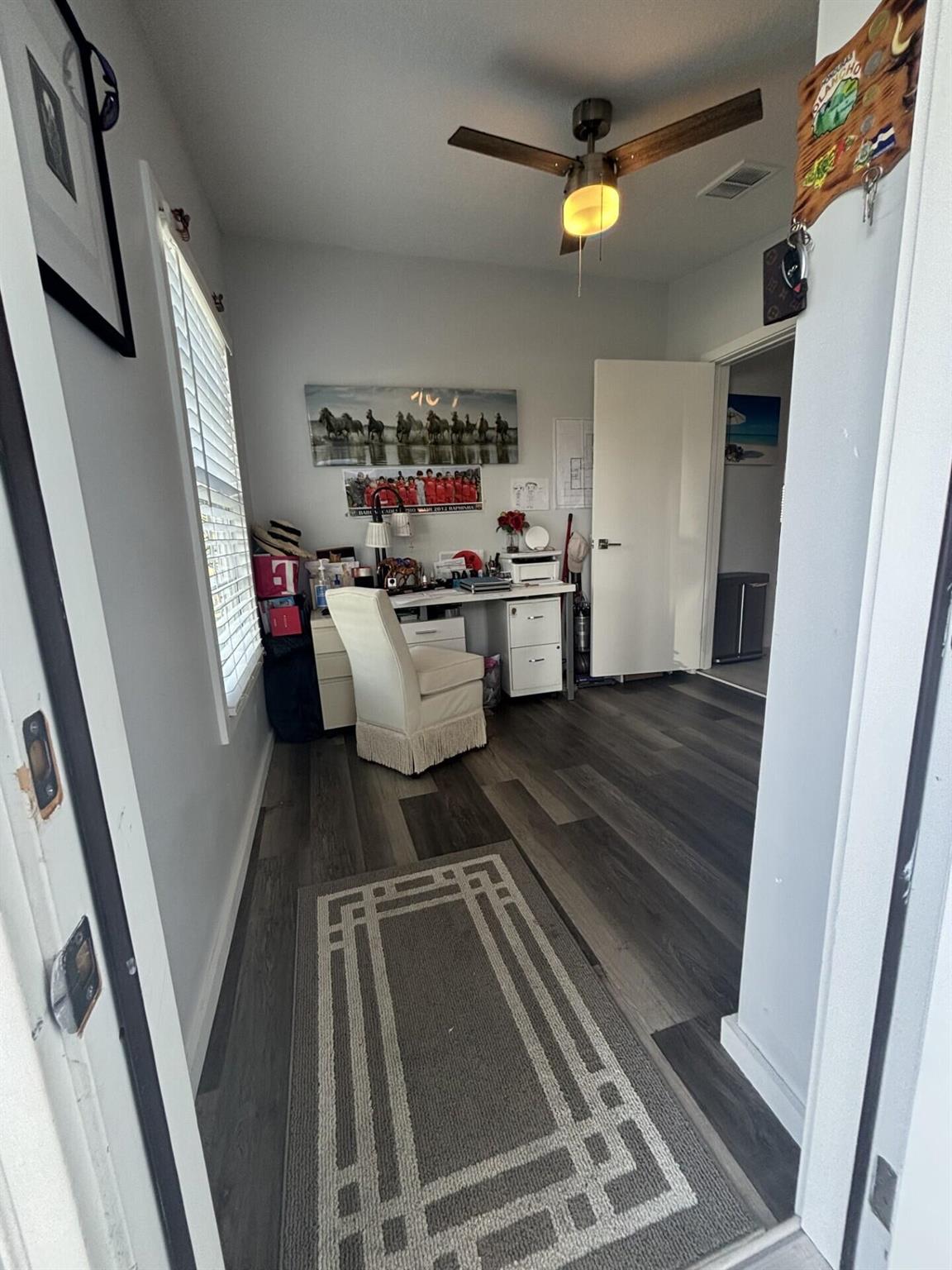 TALLOWWOOD ISLE - Residential