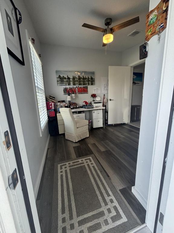 TALLOWWOOD ISLE - Residential