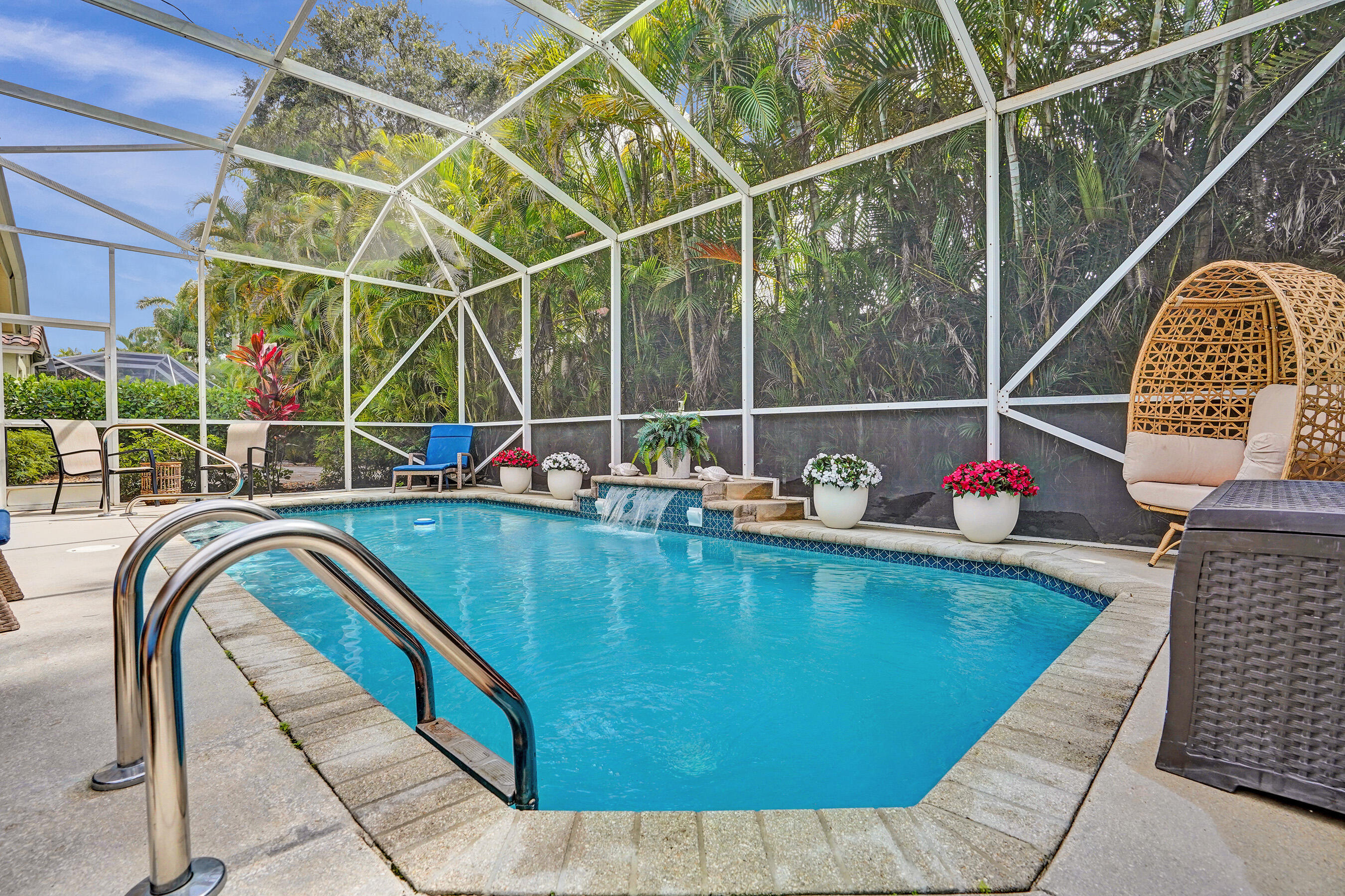 LEXINGTON HOMES ESTATES - Residential