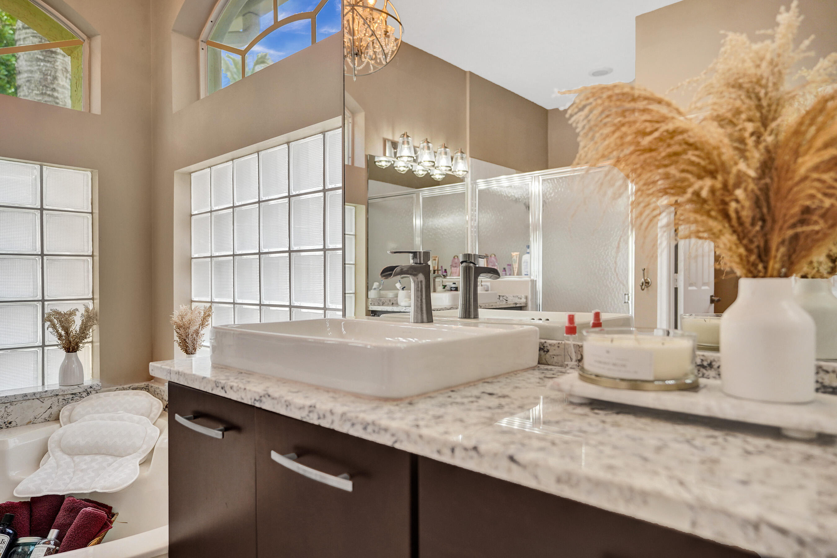 LEXINGTON HOMES ESTATES - Residential