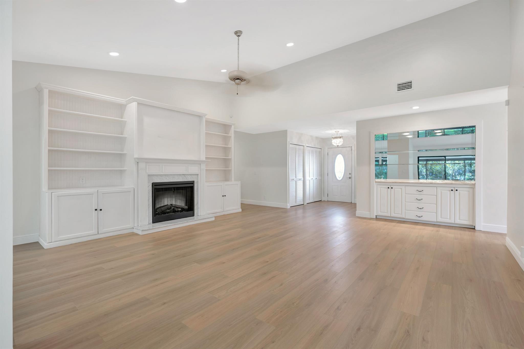 EASTPOINTE - Residential Lease
