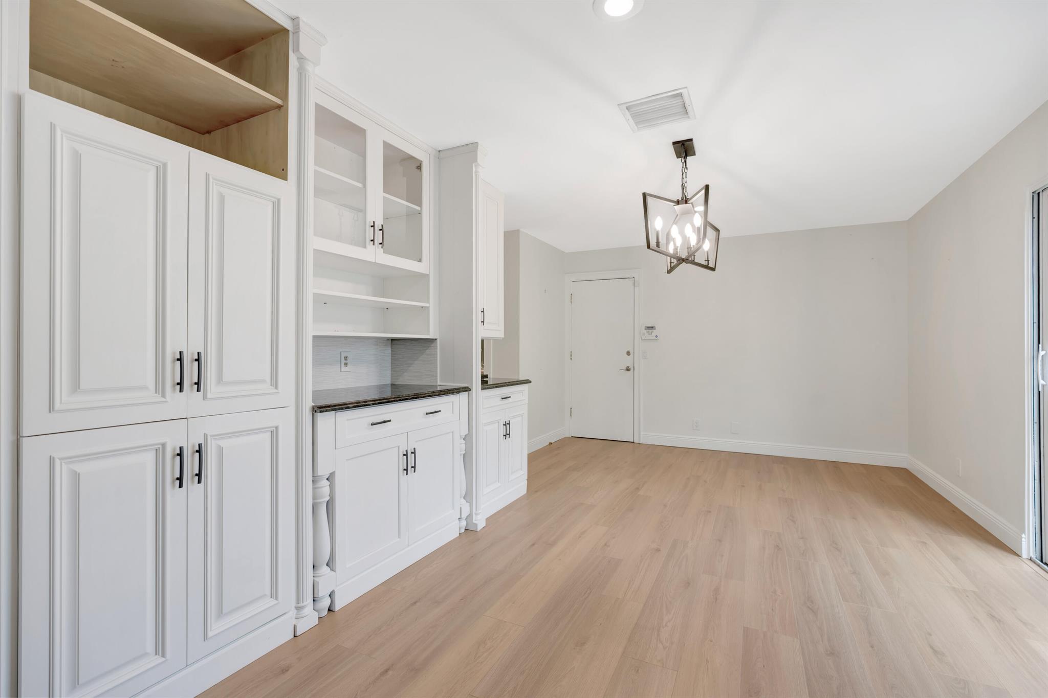 EASTPOINTE - Residential Lease