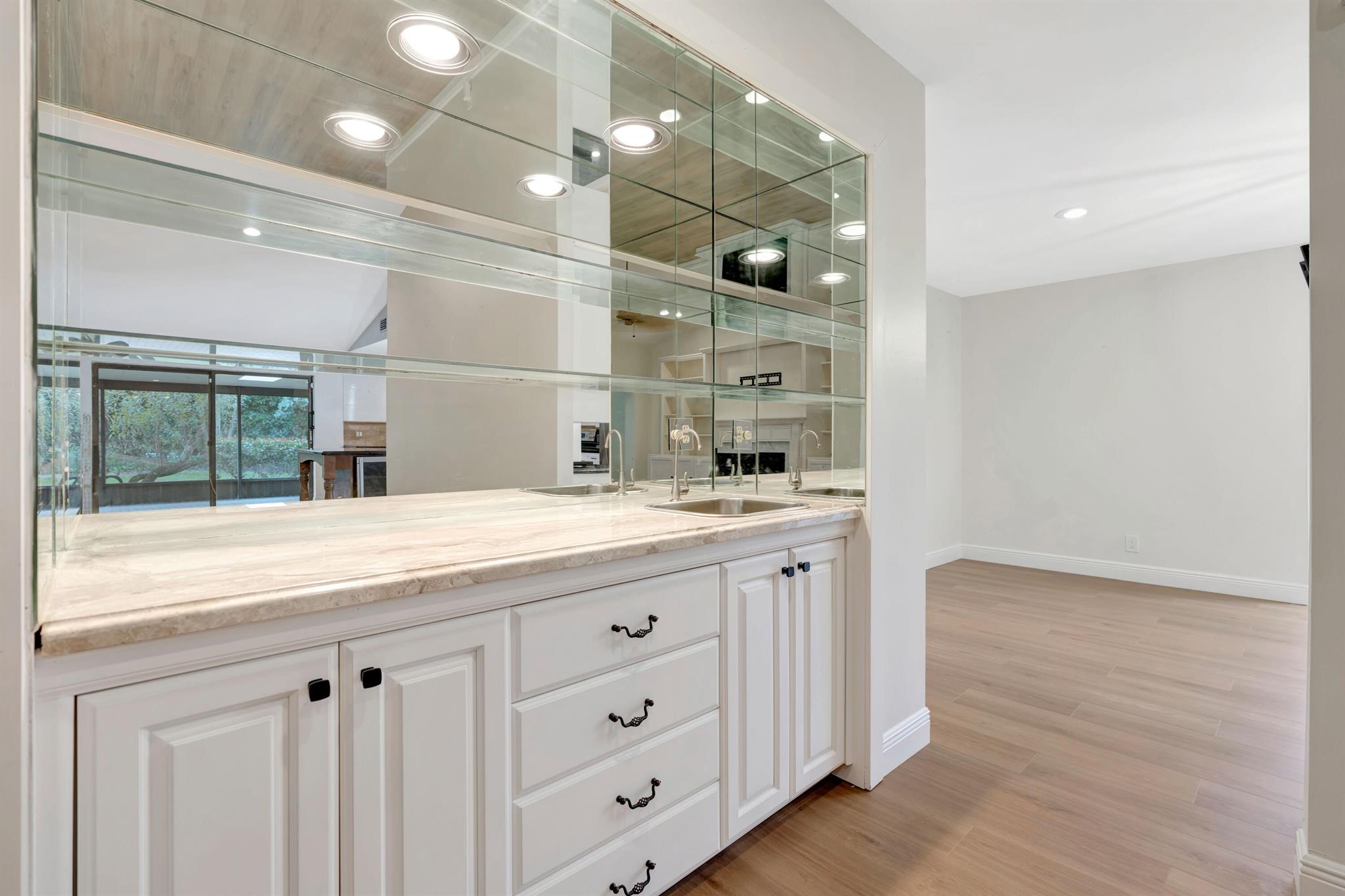 EASTPOINTE - Residential Lease