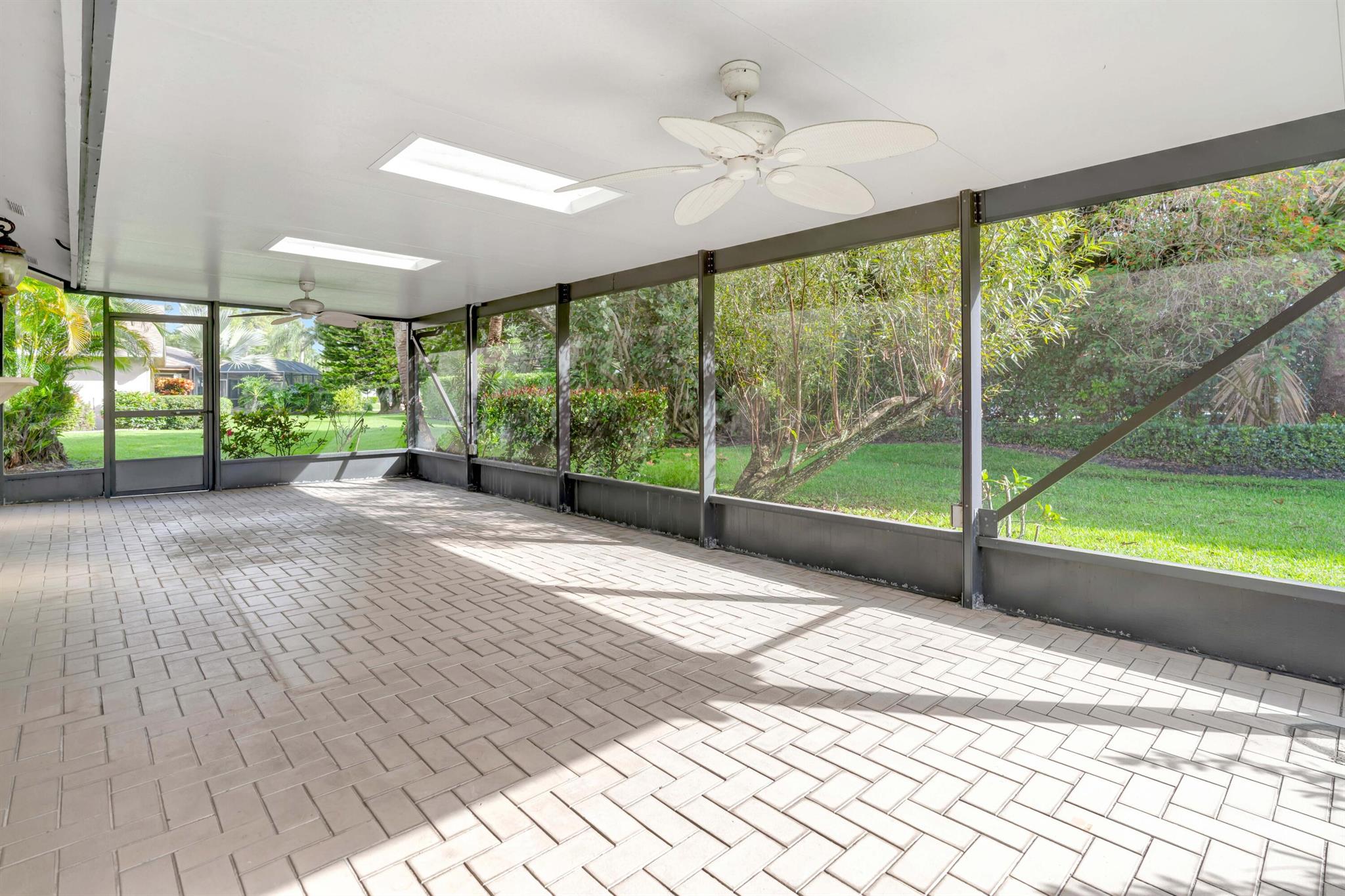 EASTPOINTE - Residential Lease