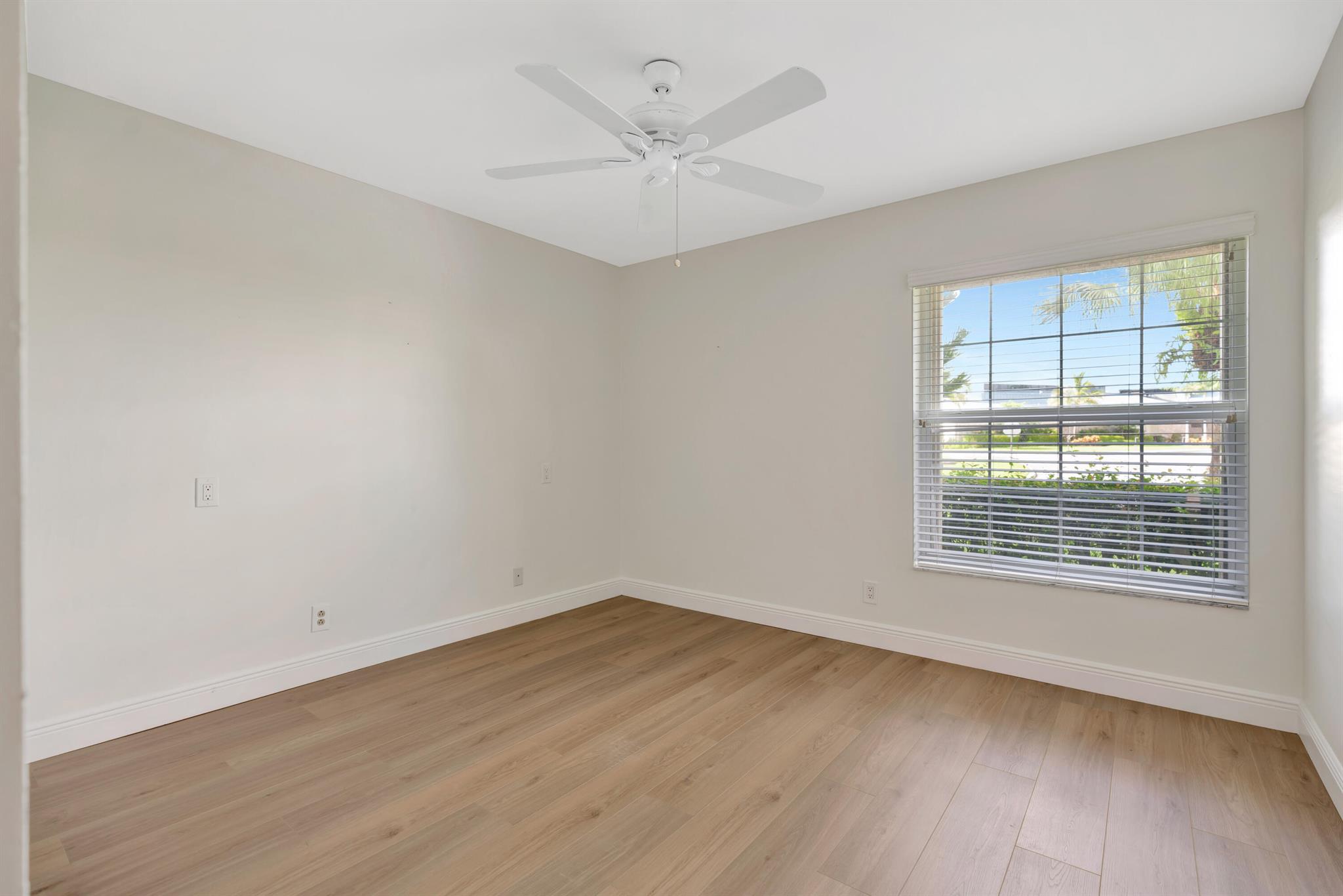 EASTPOINTE - Residential Lease