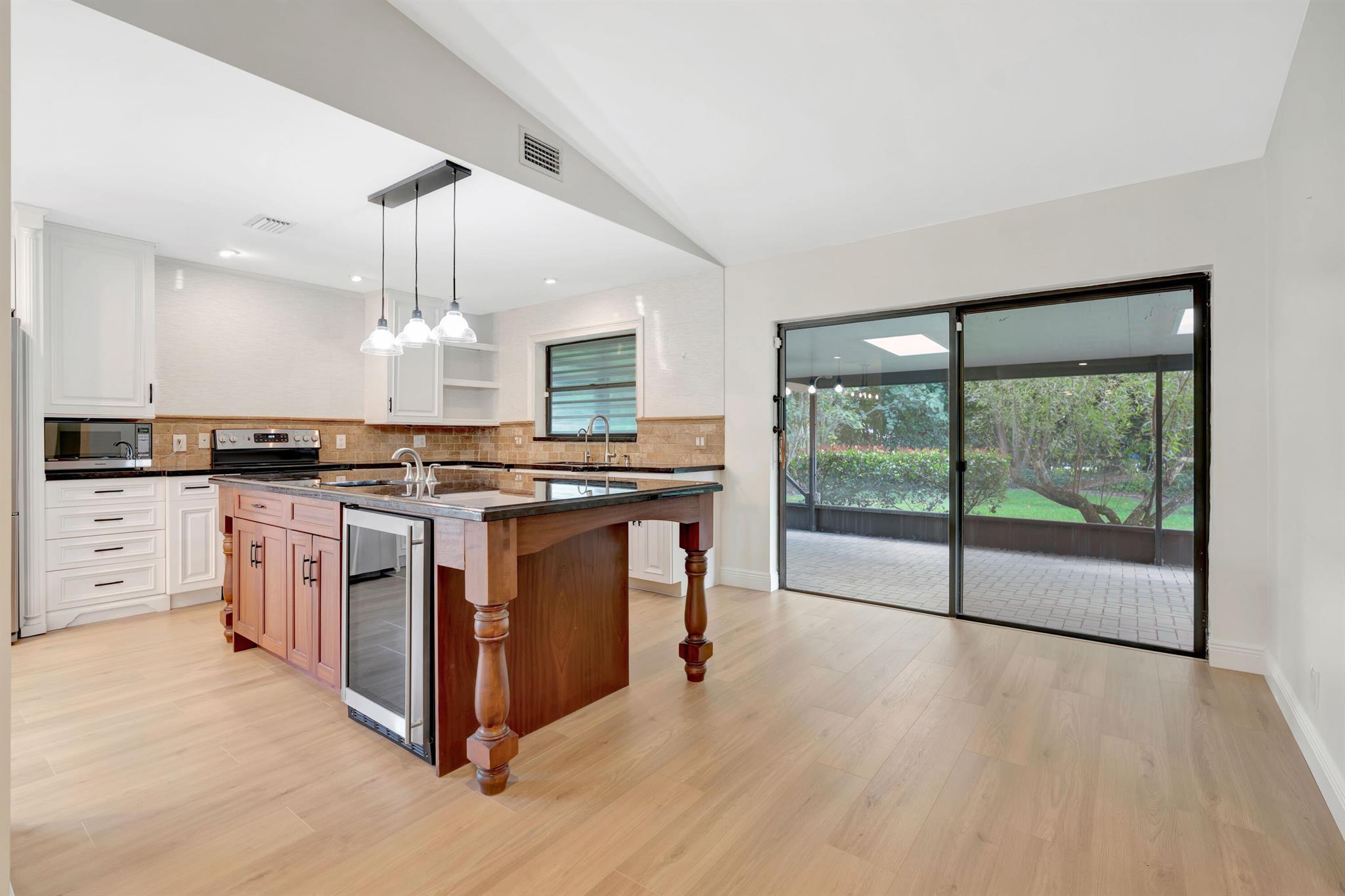 EASTPOINTE - Residential Lease