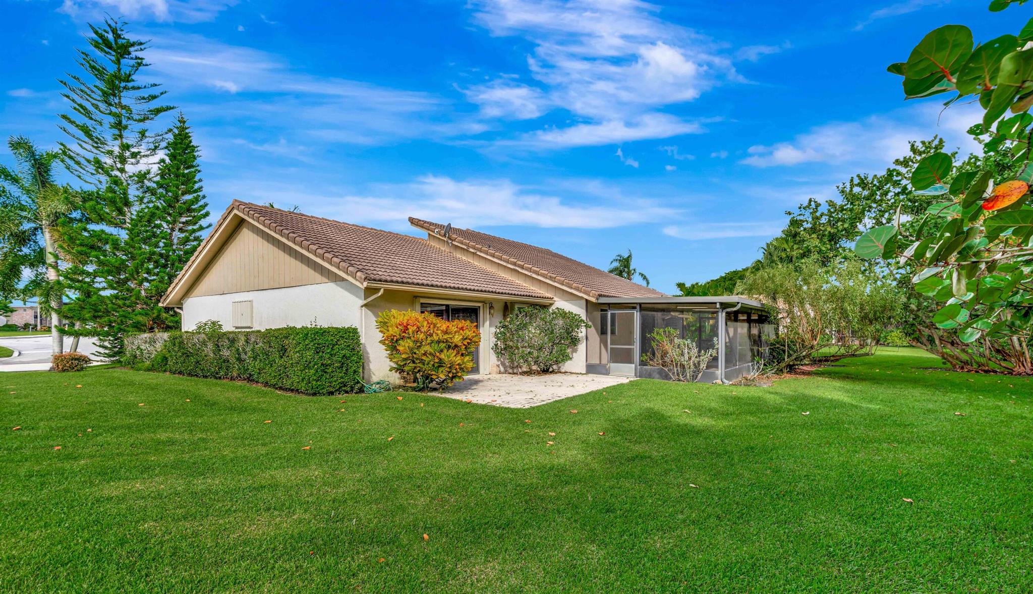 EASTPOINTE - Residential Lease