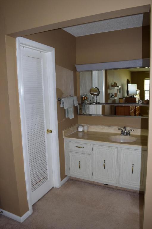 HIGH POINT OF FORT PIERCE CONDOMINIUM SECTION 1 - Residential