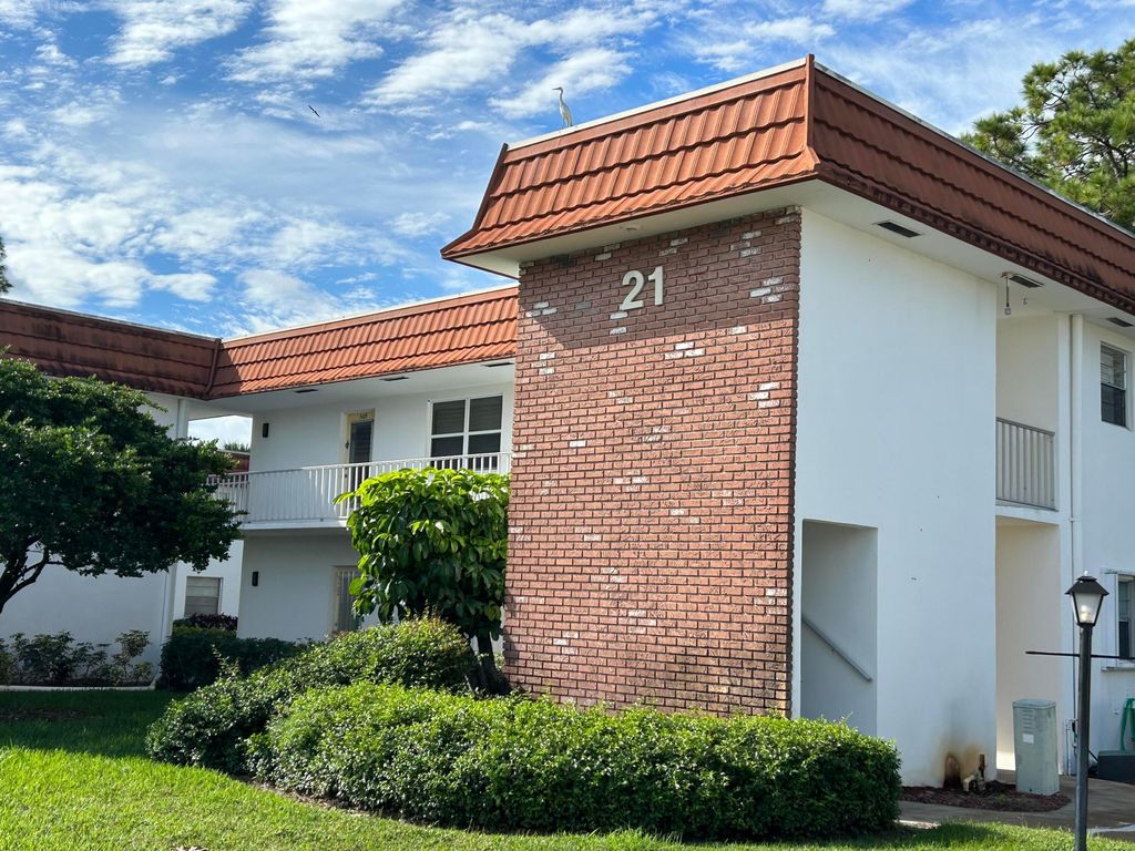 Photo of 1225 NW 21st Street #2112, Stuart, FL 34994 (MLS # R10941369)