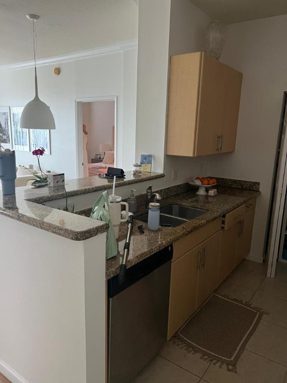 LAUDERDALE ONE CONDO - Residential