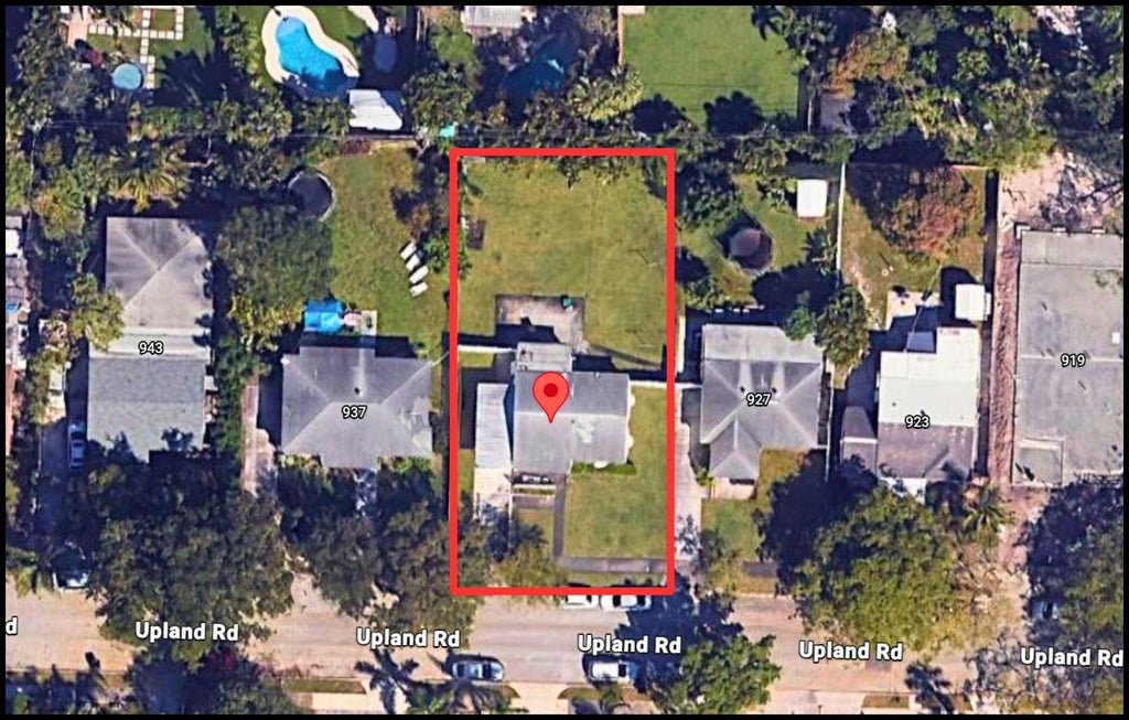Photo of 933 UPLAND Road, West Palm Beach, FL 33401 (MLS # B26072802)